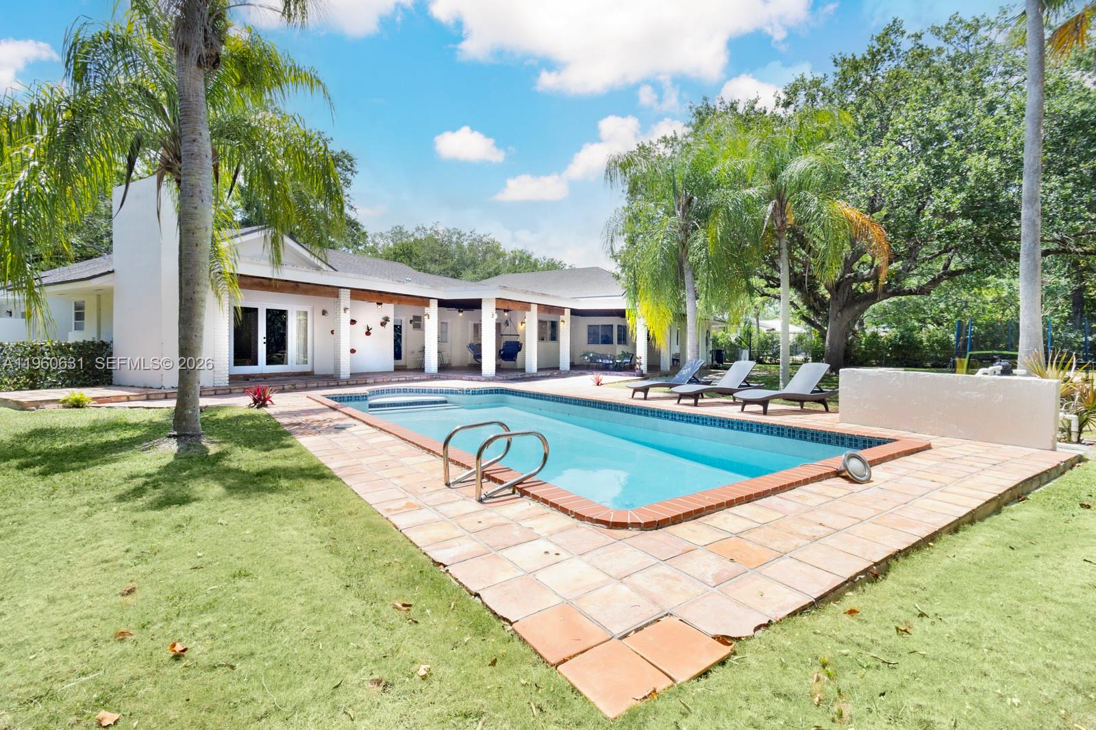 6255 SW 99th Ter