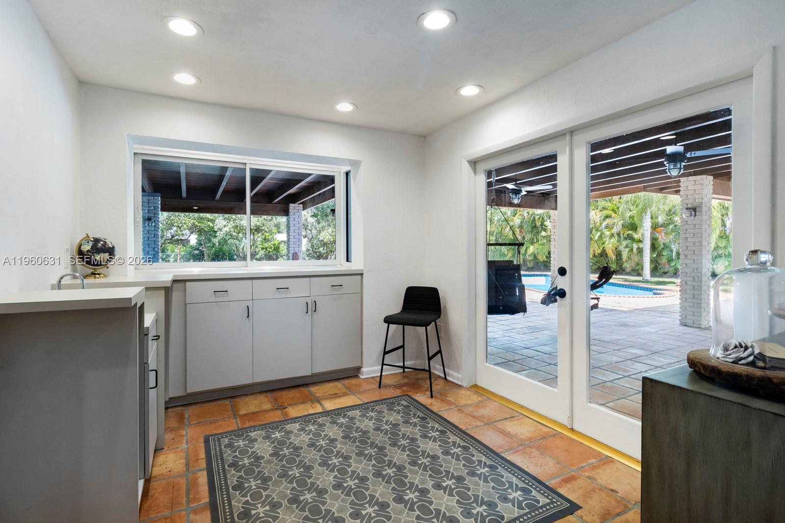 6255 SW 99th Ter