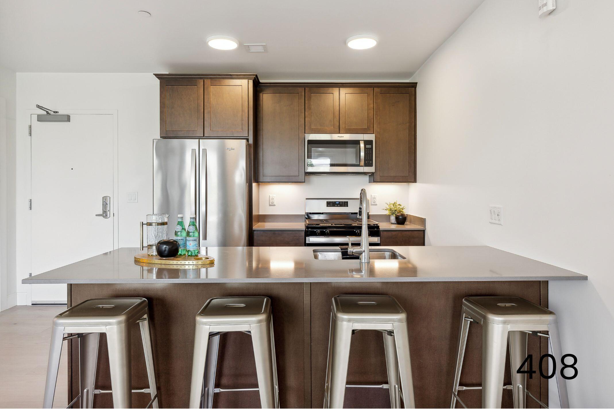 218 Washington Avenue, 408