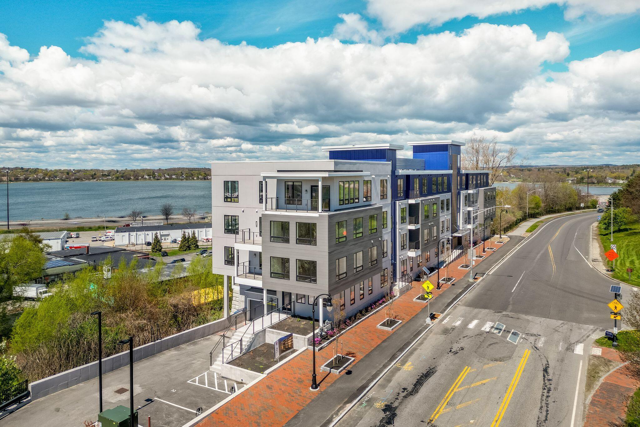218 Washington Avenue, 210