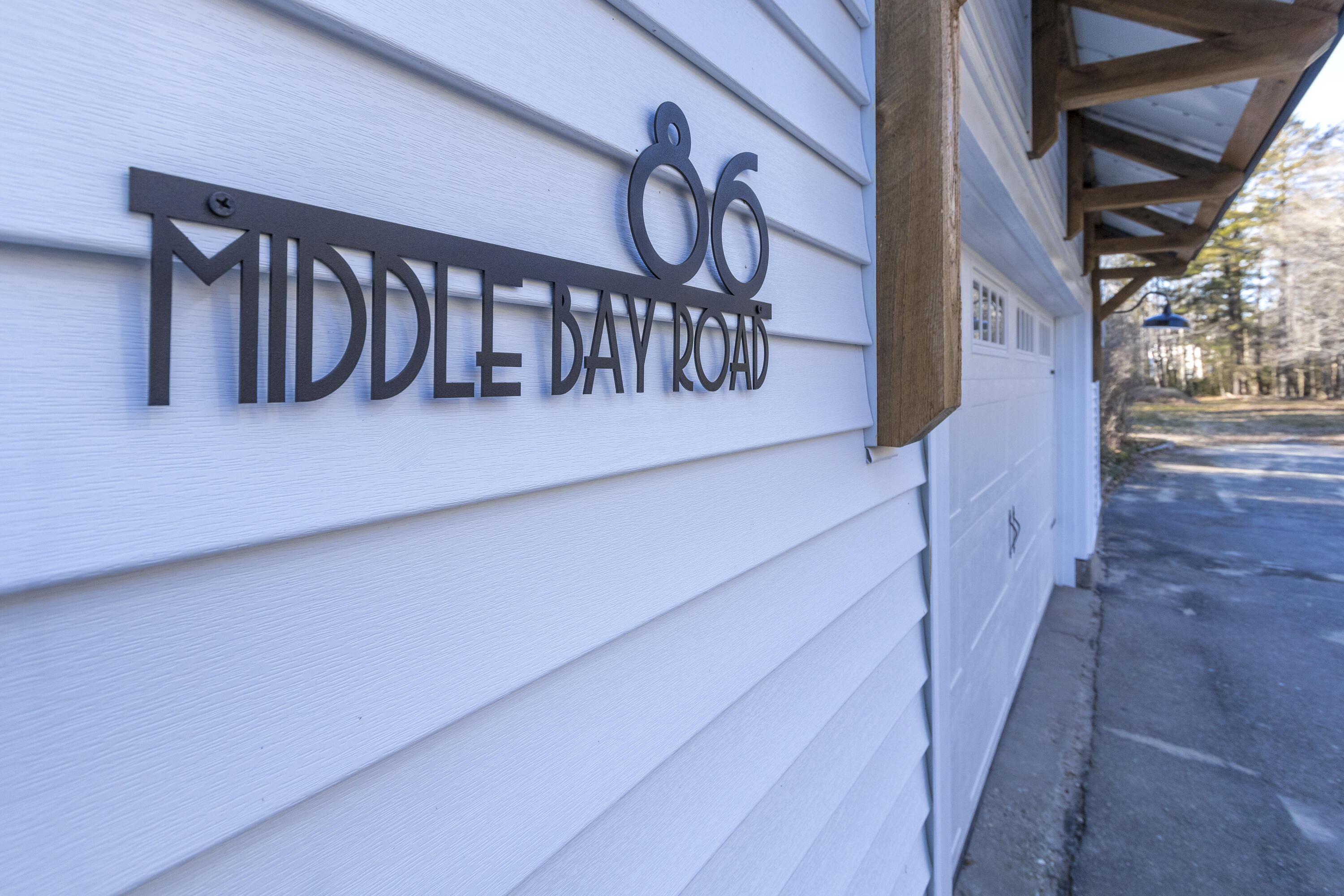 86 Middle Bay Road