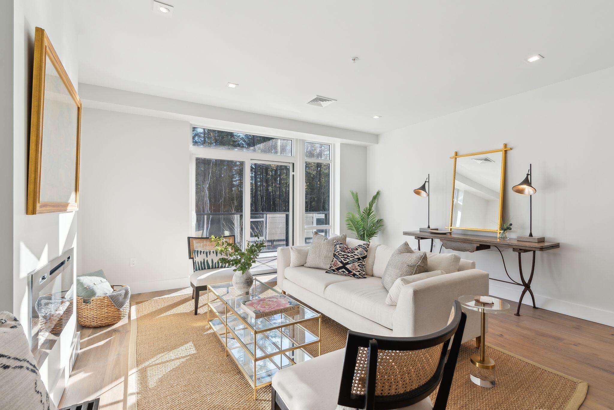 1 Wyeth Way, 304