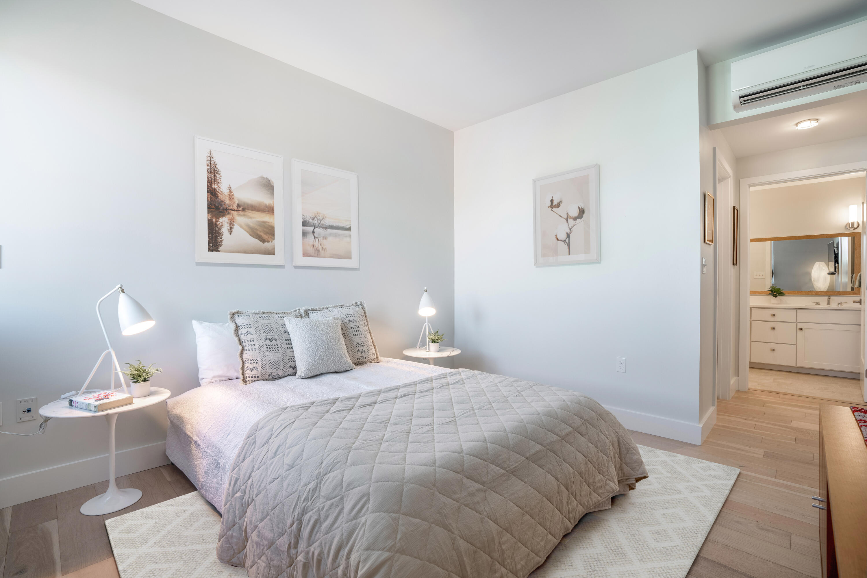 383 Commercial Street, 604