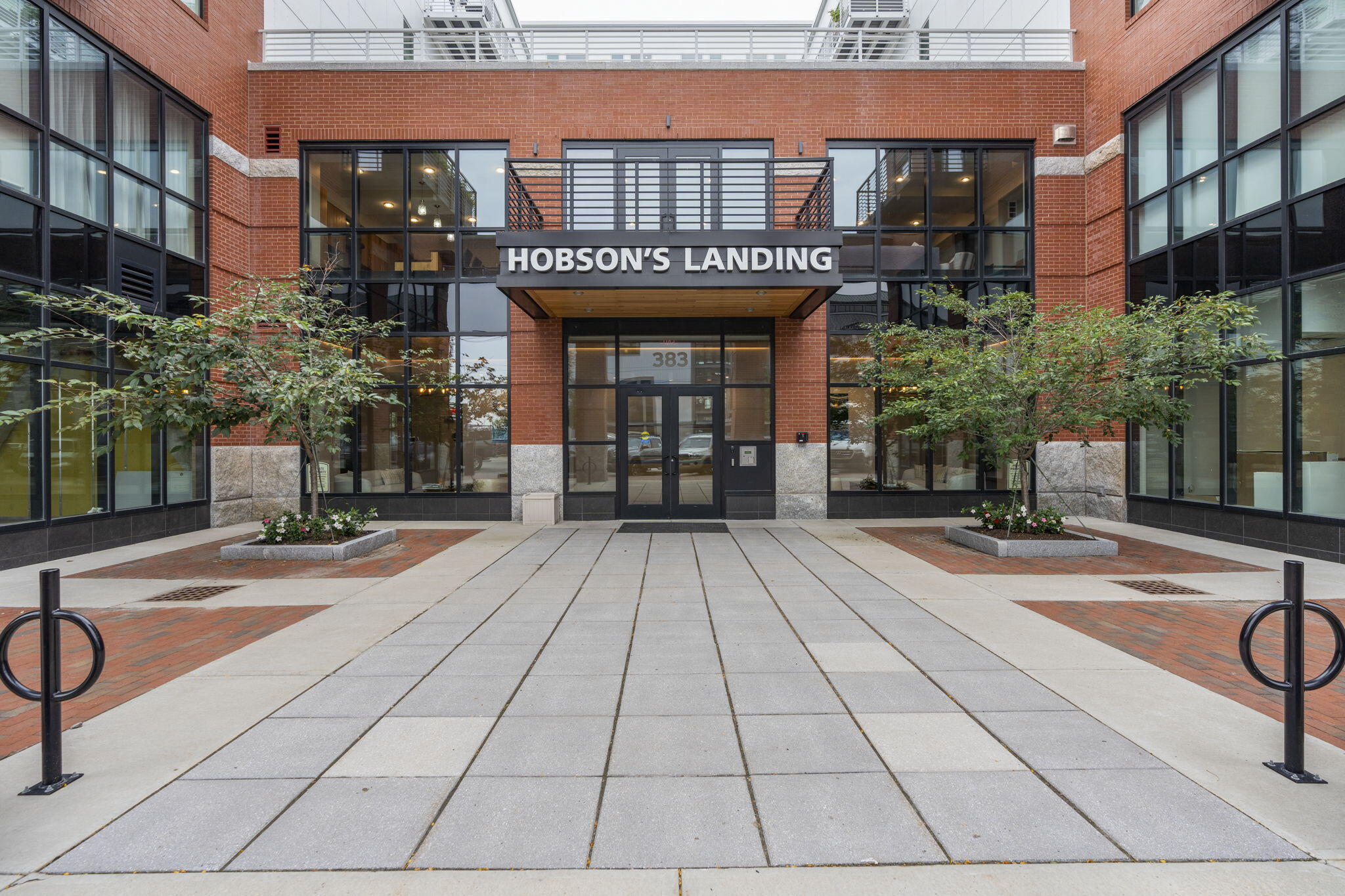 383 Commercial Street, 604