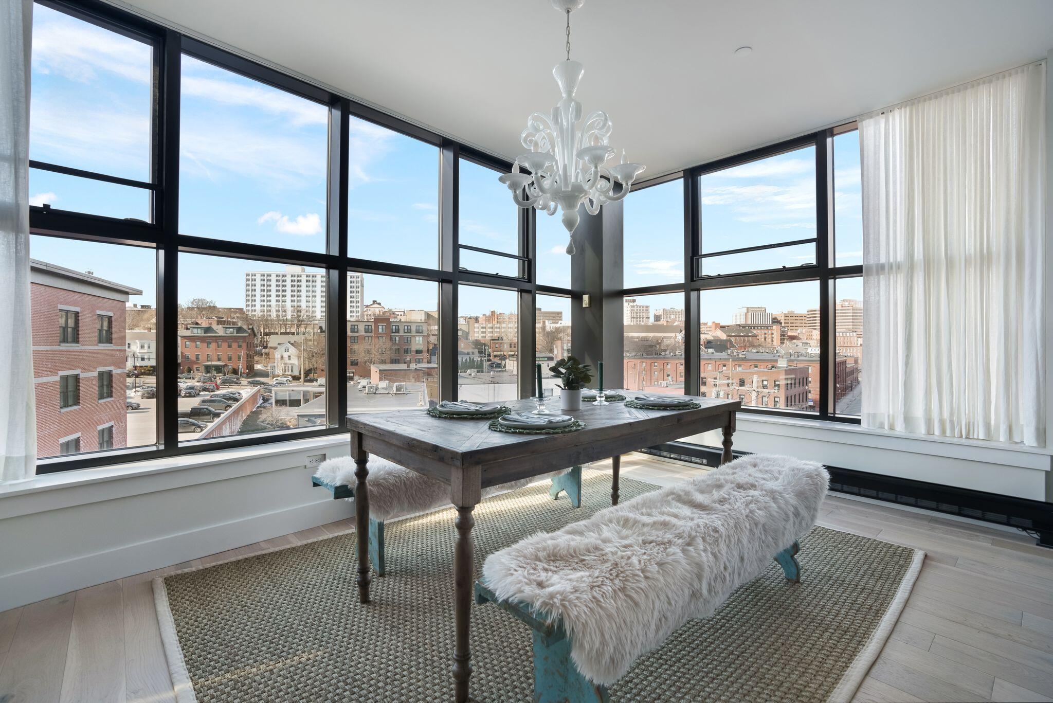 383 Commercial Street, 604