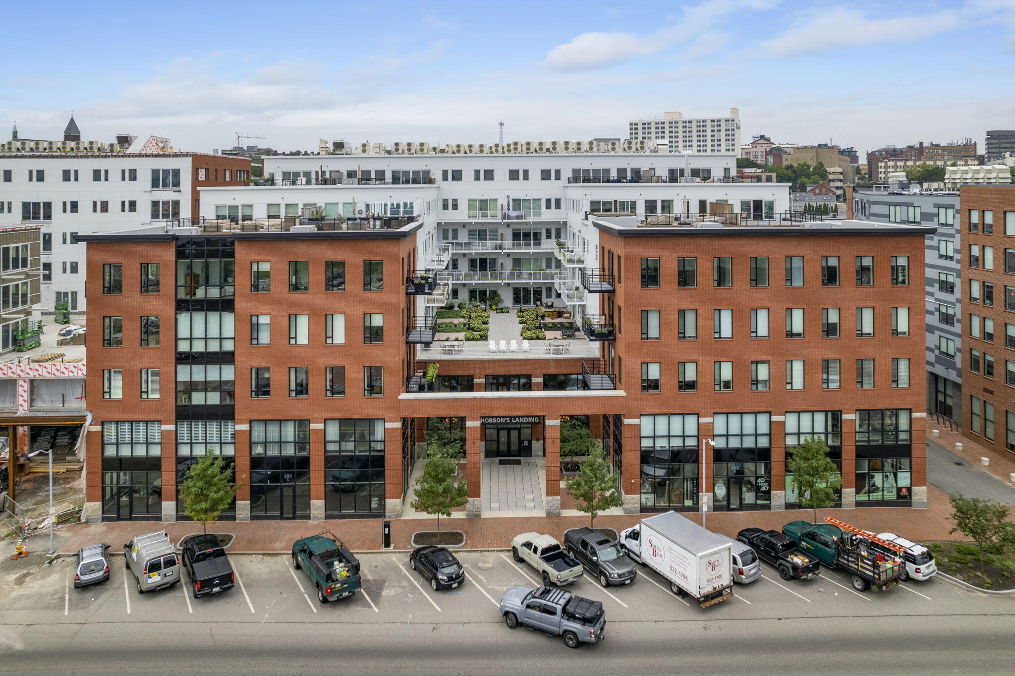 383 Commercial Street, 604