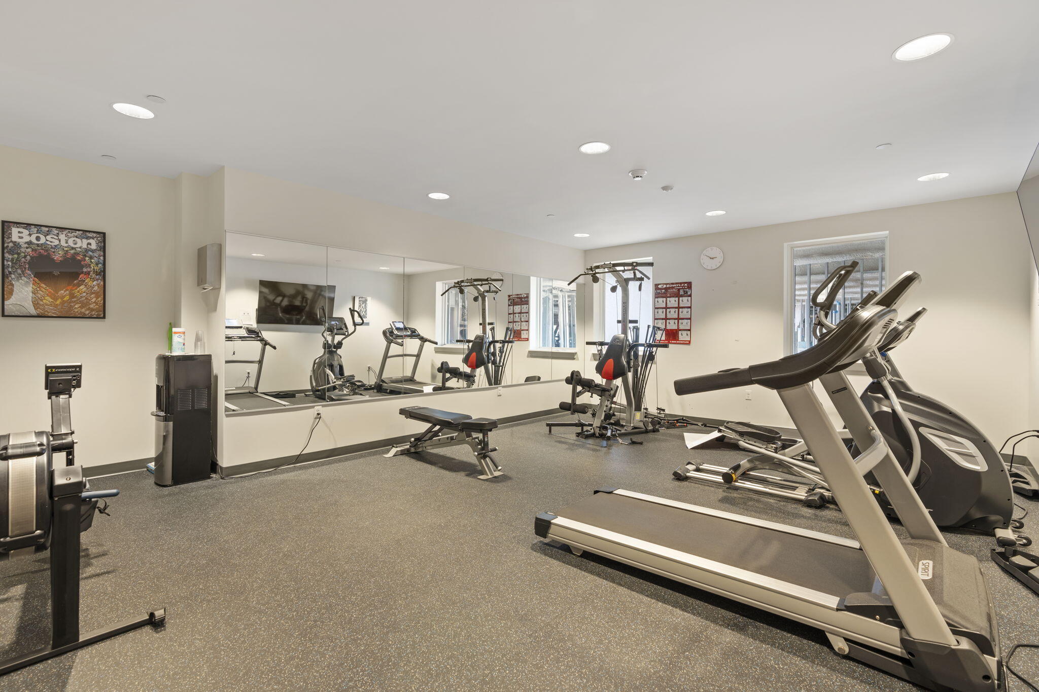 383 Commercial Street, 604