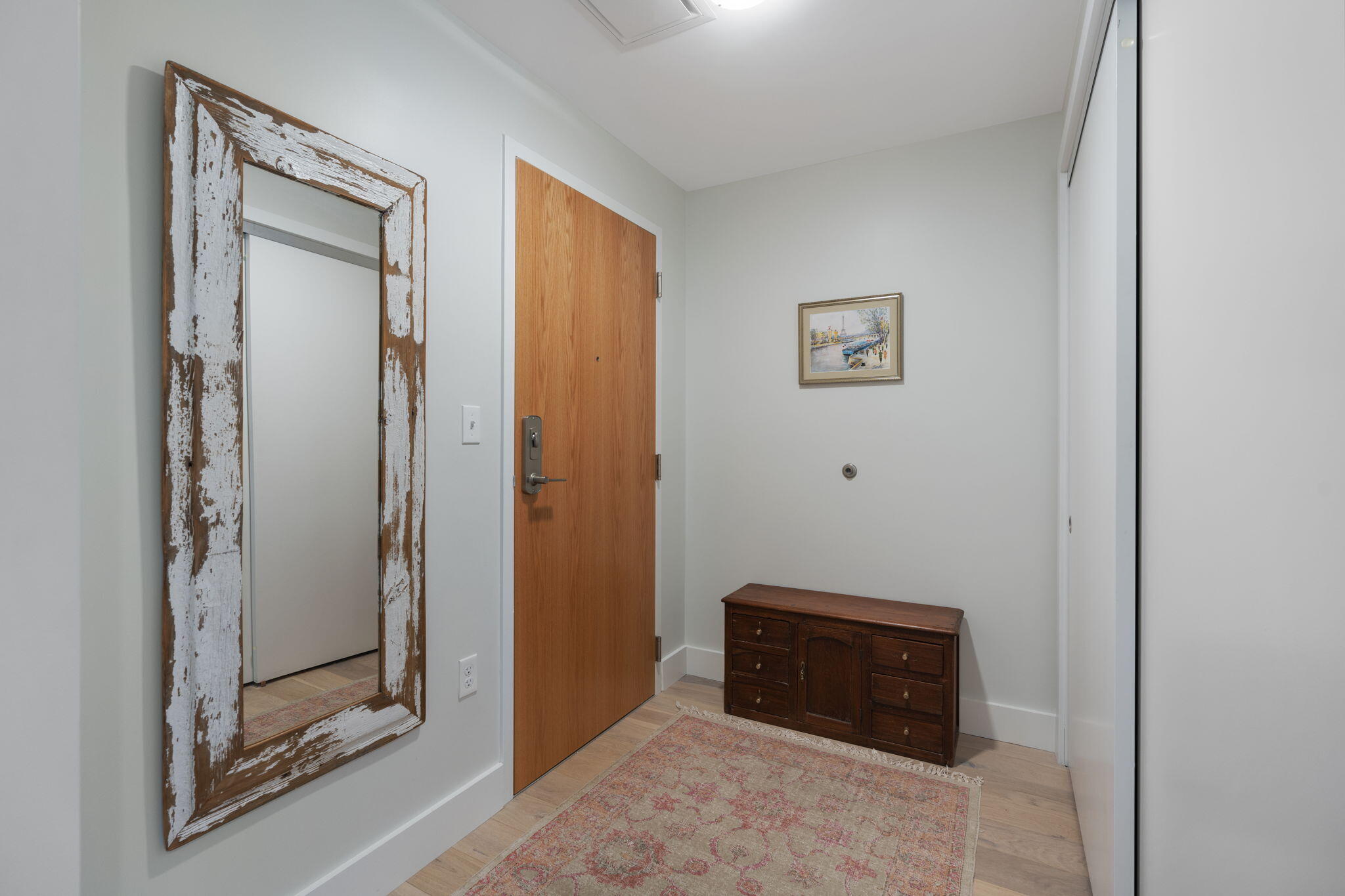 383 Commercial Street, 604