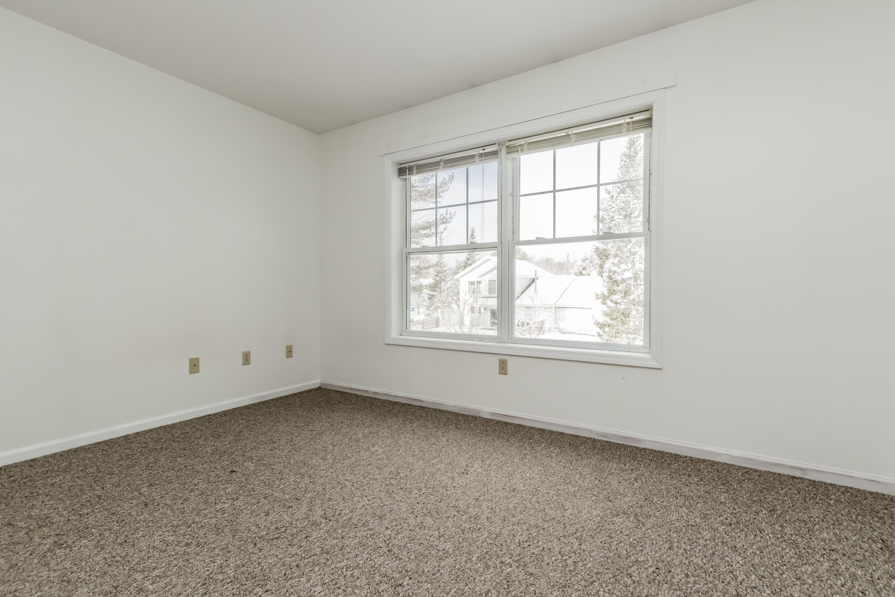 25 Beaver Pond Road, 25