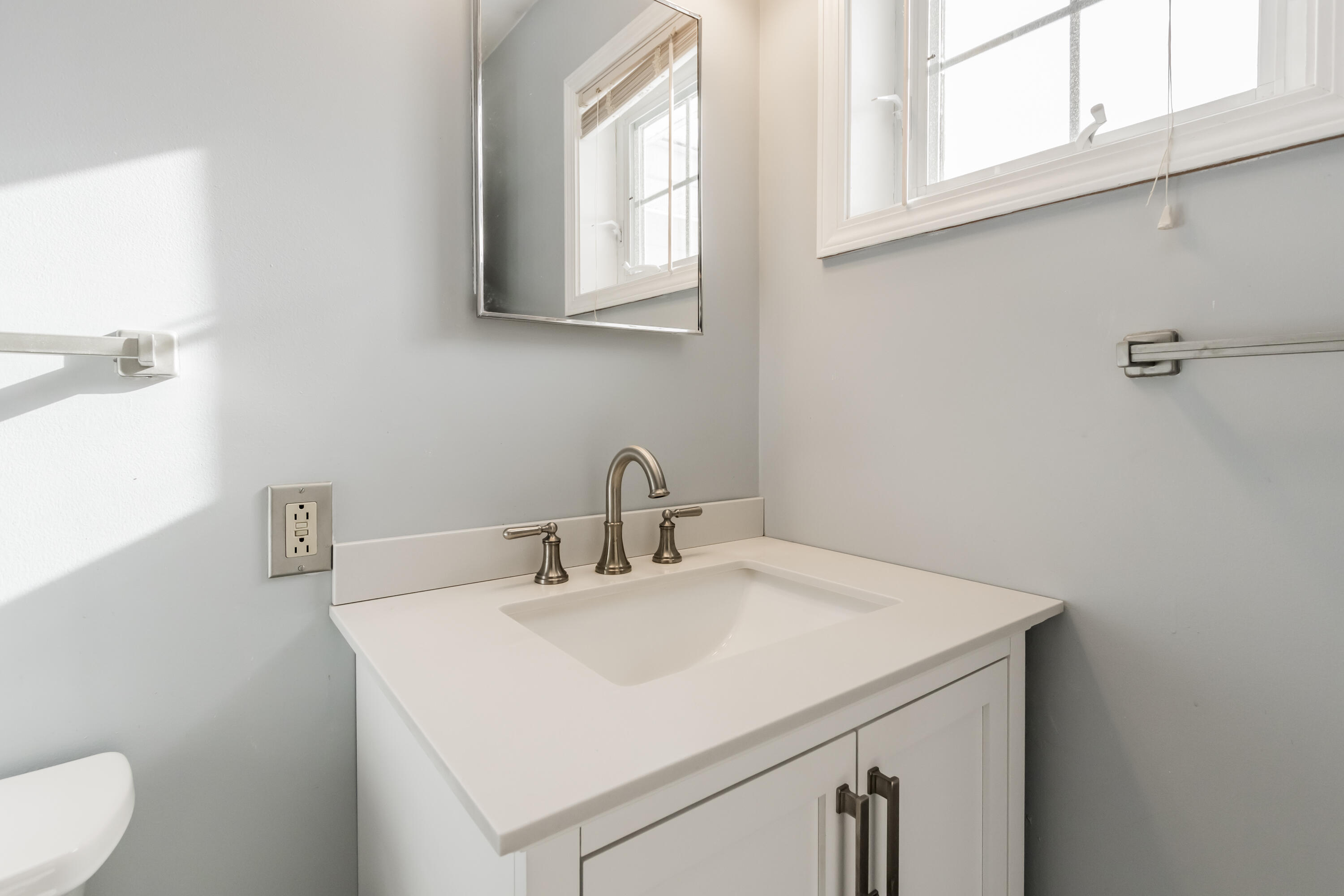 25 Beaver Pond Road, 25