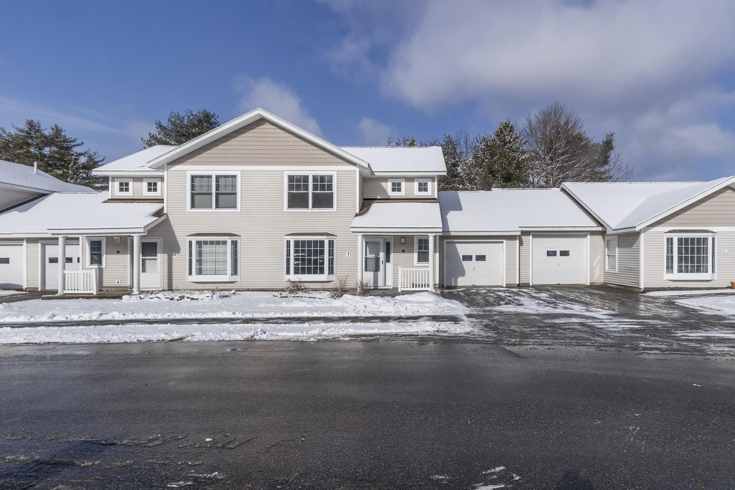 25 Beaver Pond Road, 25