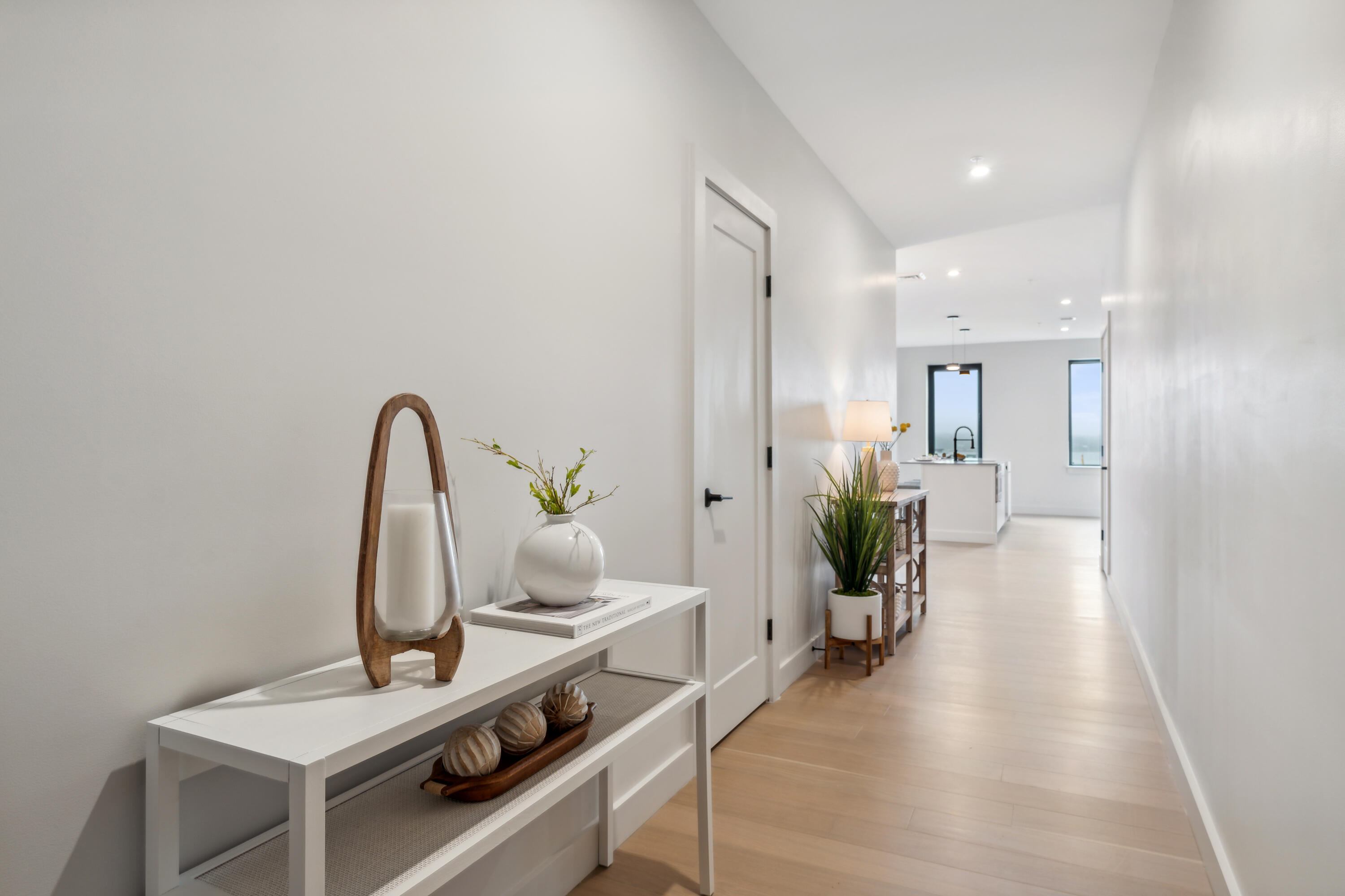 75 Chestnut Street, 705