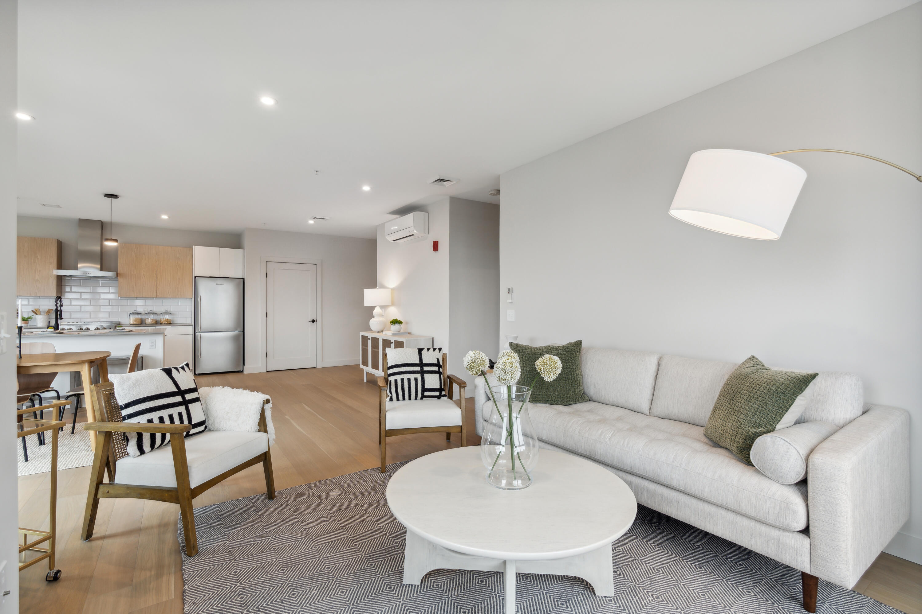75 Chestnut Street, 705