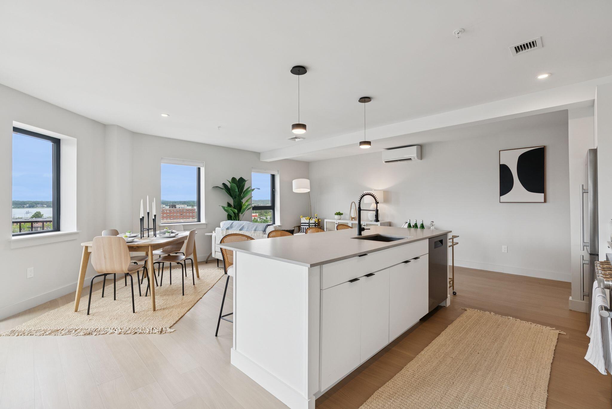 75 Chestnut Street, 606