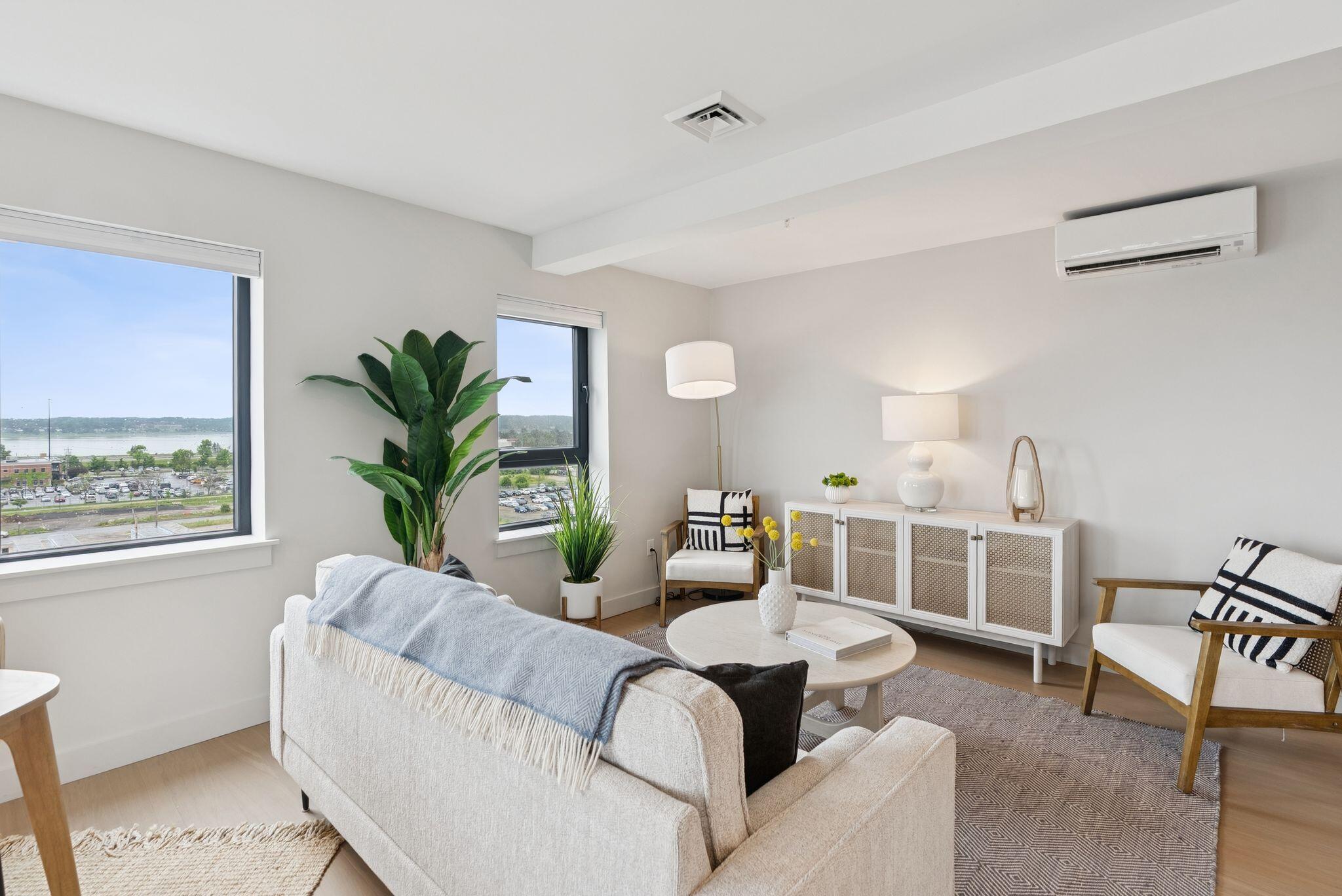 75 Chestnut Street, 606
