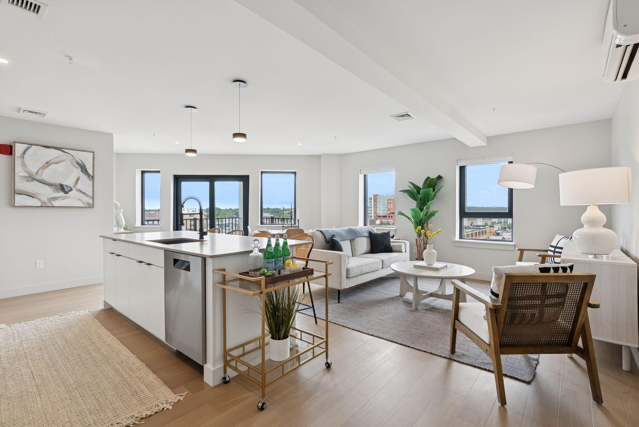 75 Chestnut Street, 606