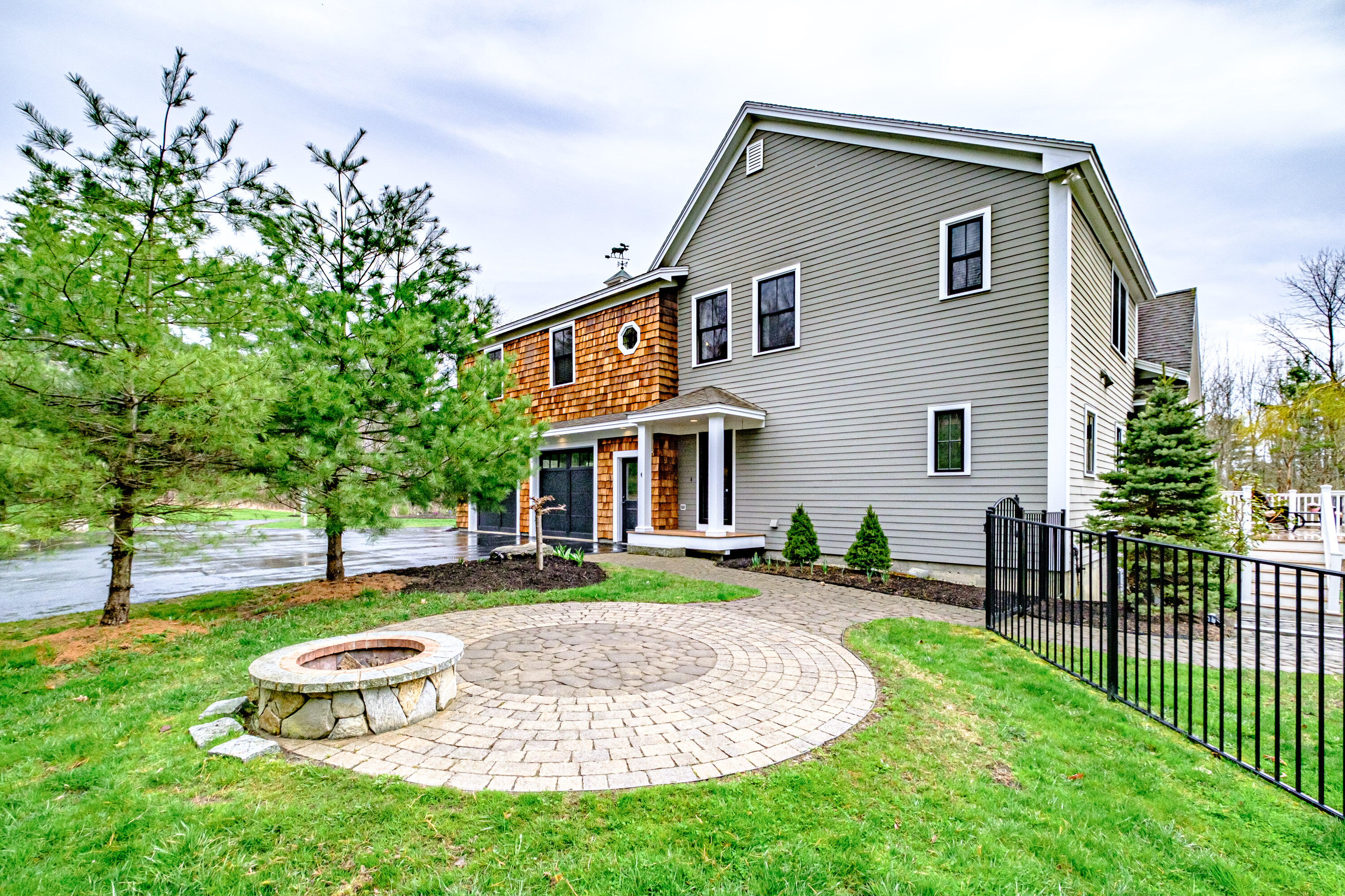 4 Parkside Way