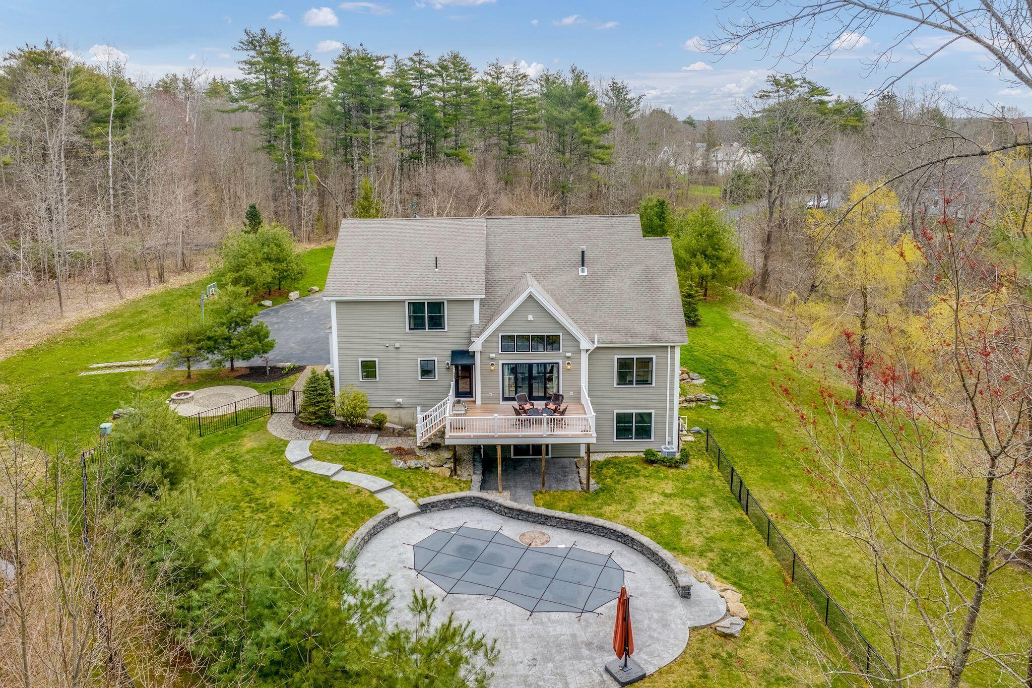 4 Parkside Way