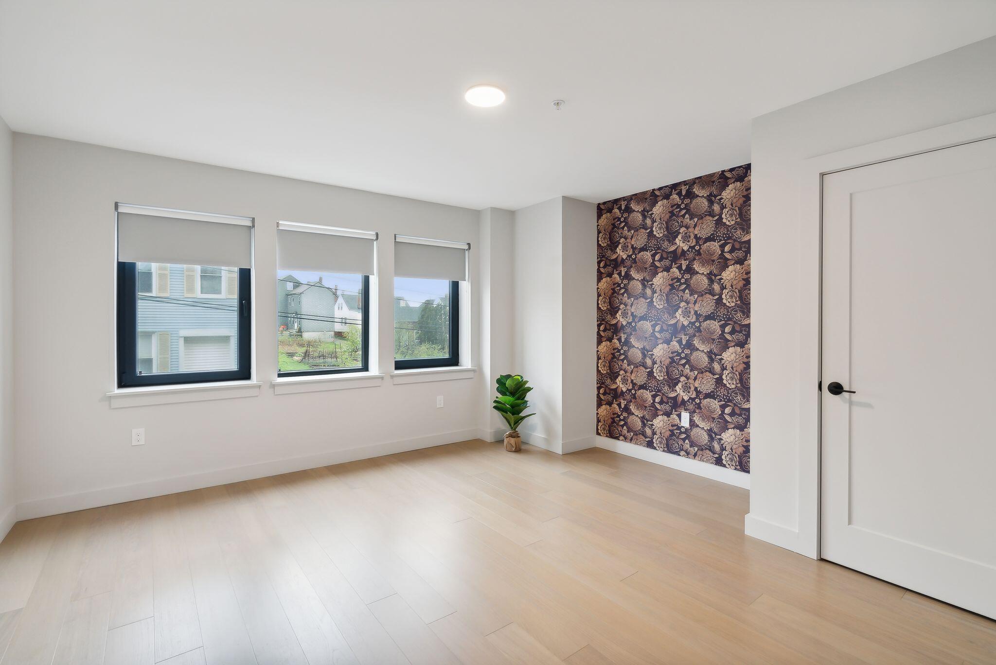 75 Chestnut Street, 204