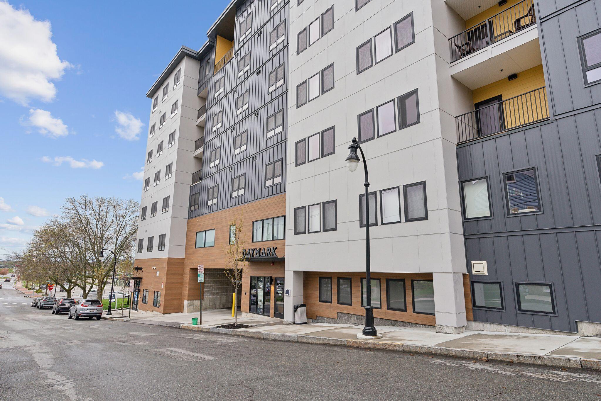 75 Chestnut Street, 204