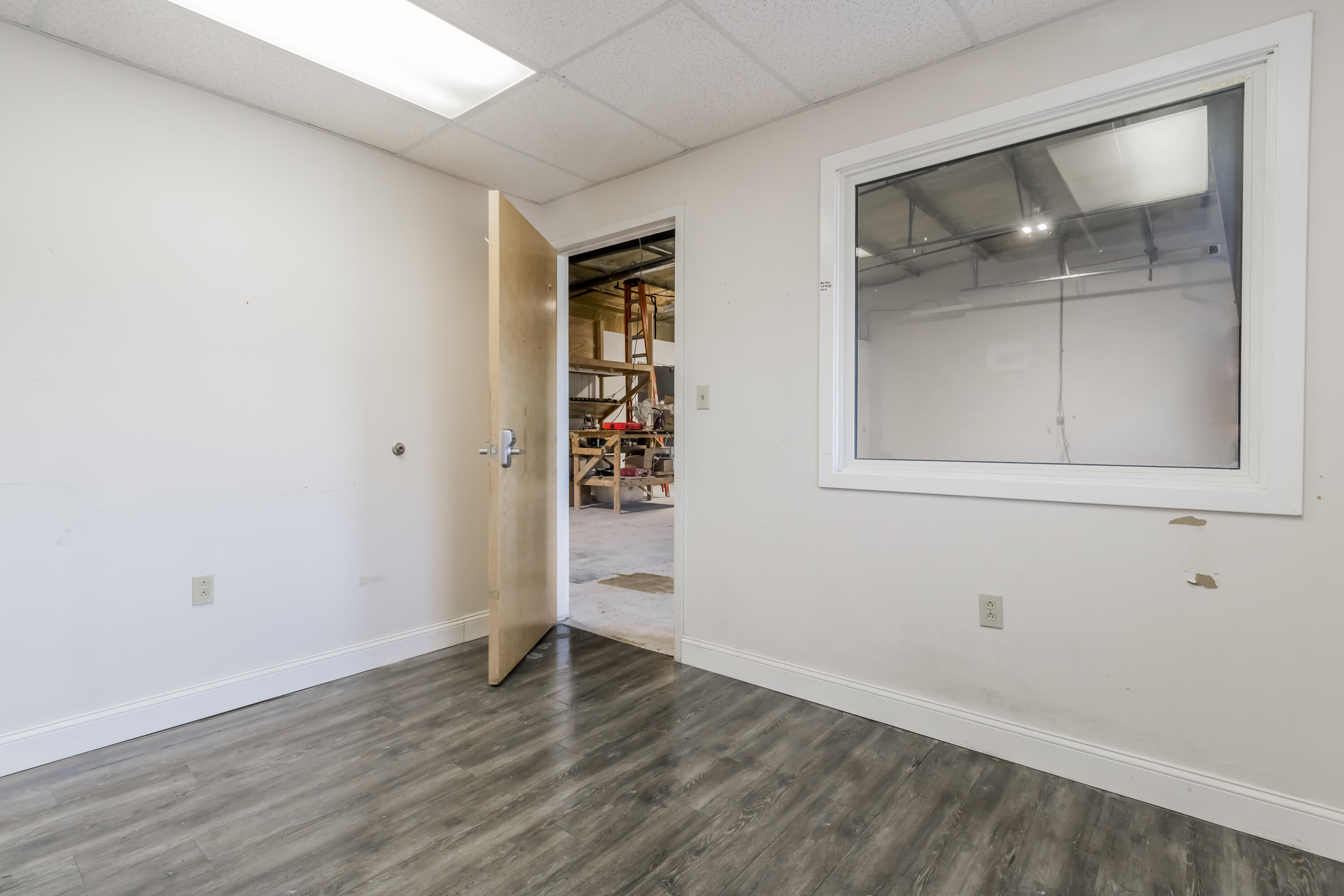 2 Lincoln Avenue, 8