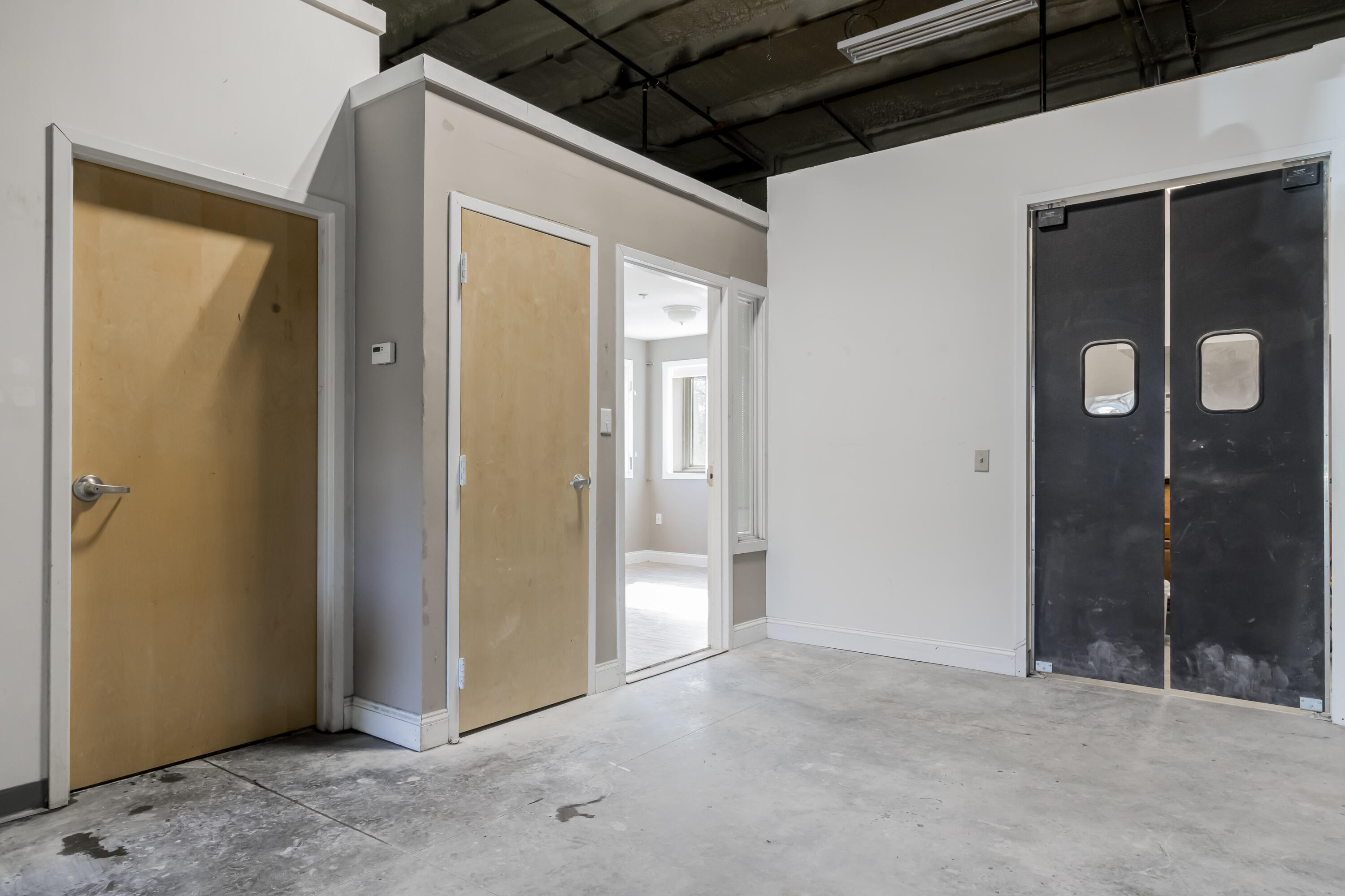 2 Lincoln Avenue, 8
