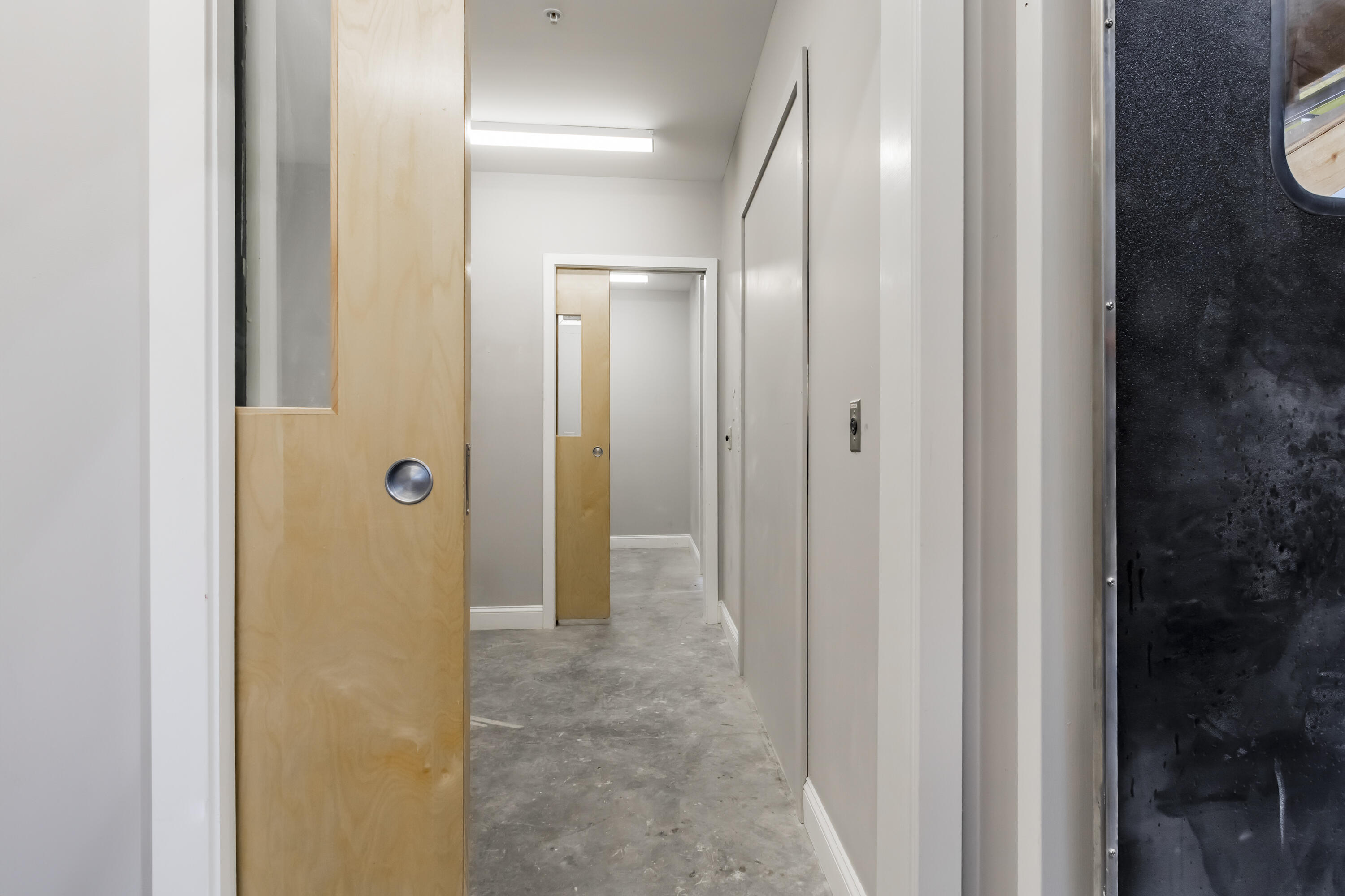 2 Lincoln Avenue, 8