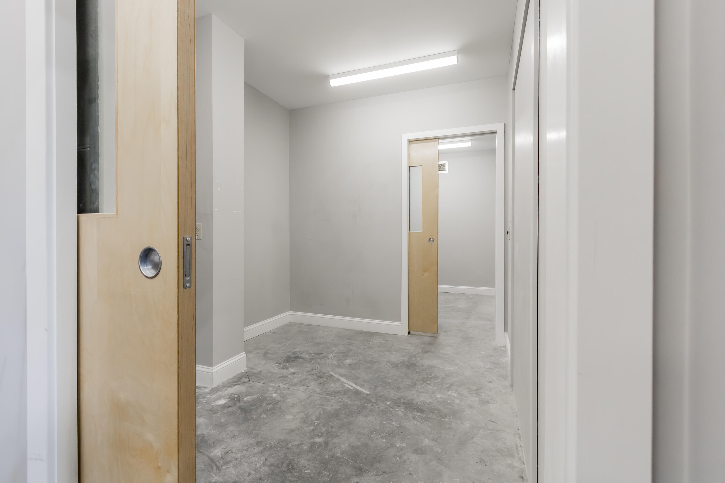 2 Lincoln Avenue, 8