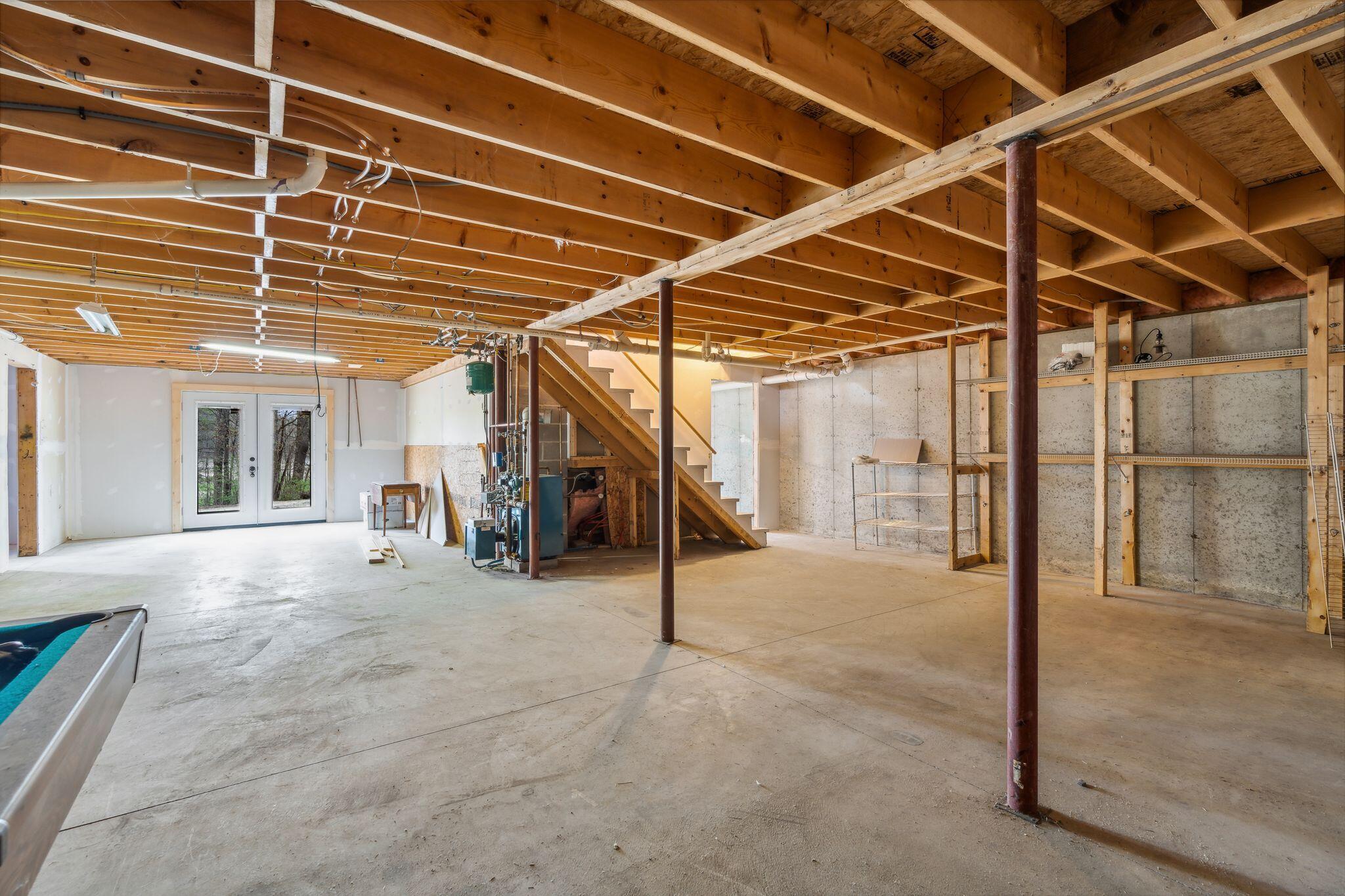 686 Lake House Road