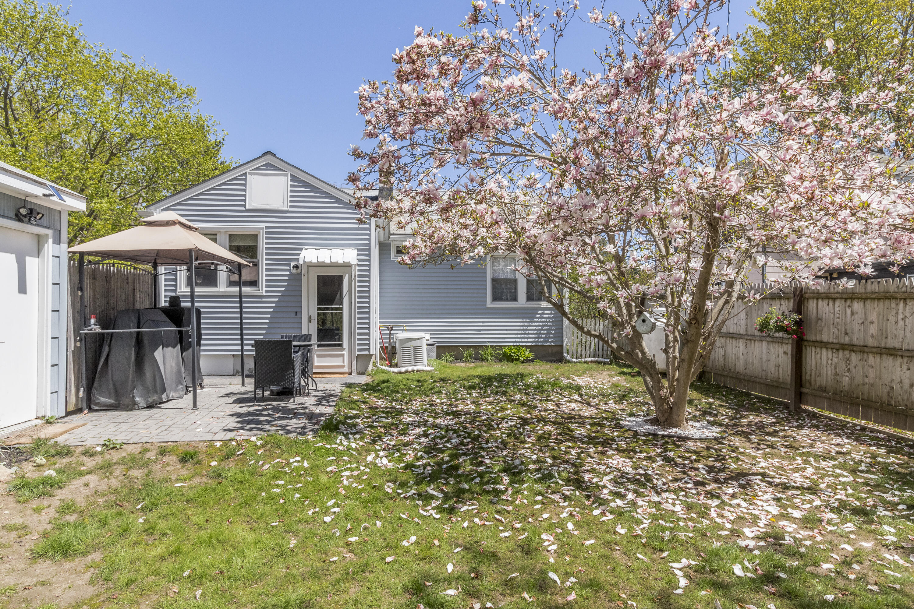 27 Arlington Avenue