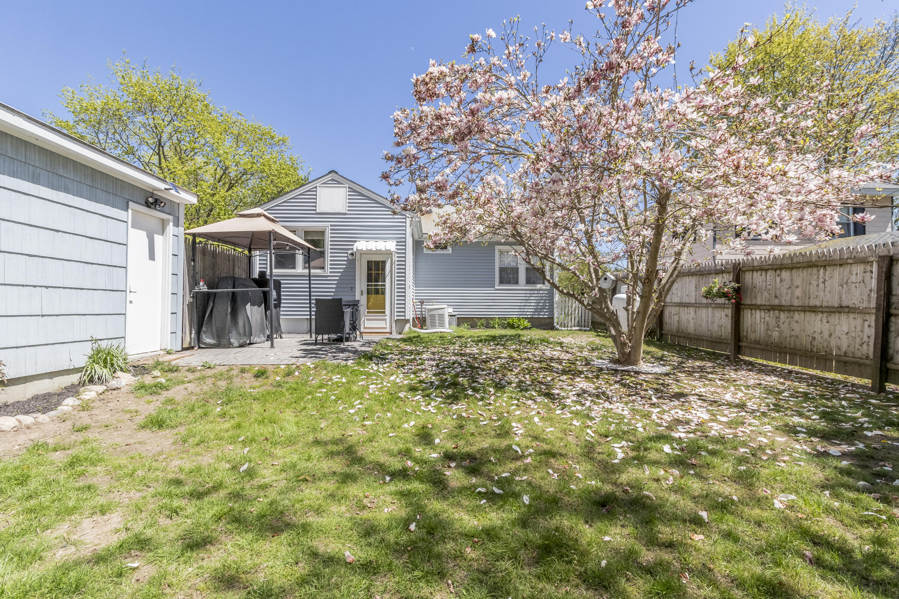 27 Arlington Avenue