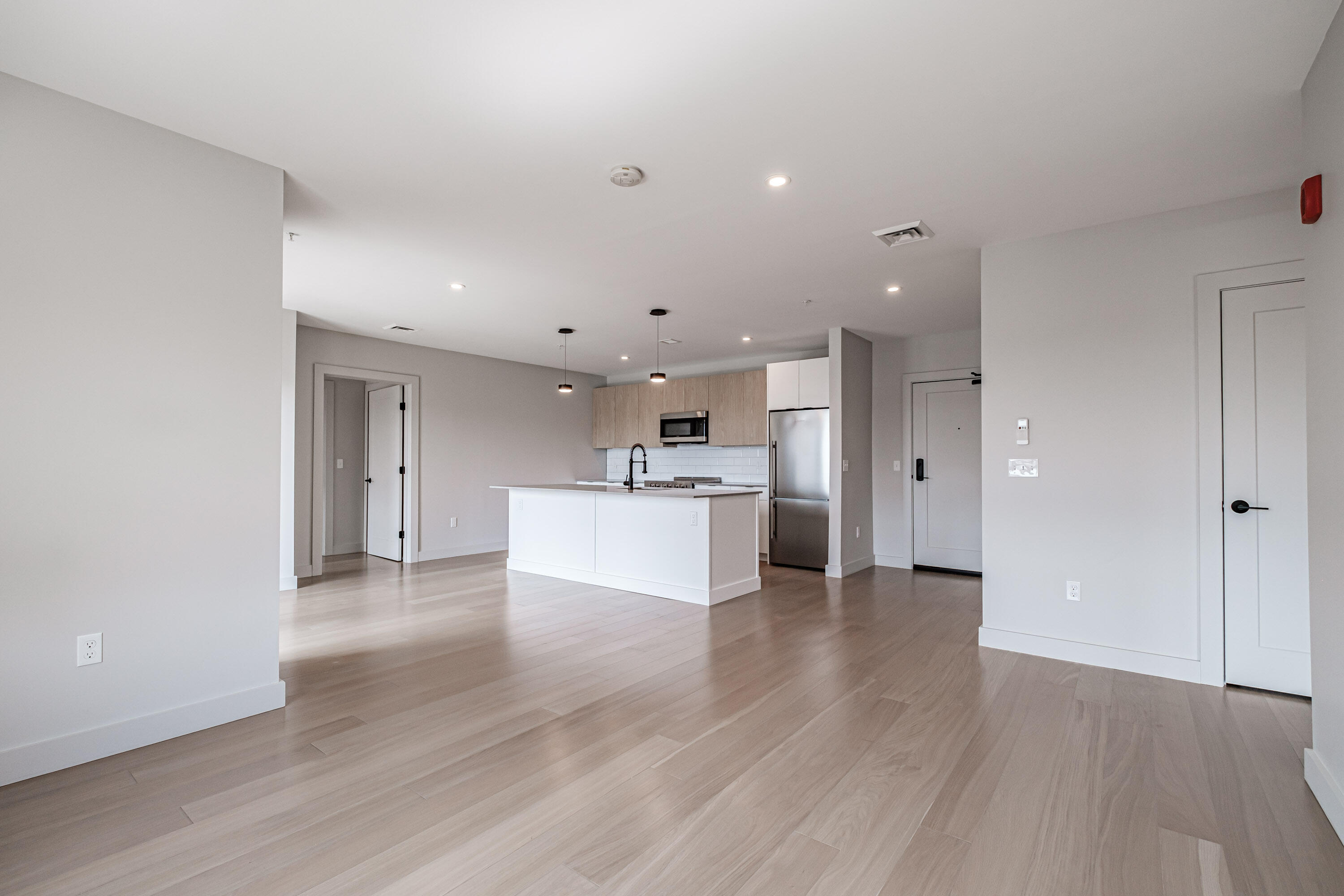 75 Chestnut Street, 605