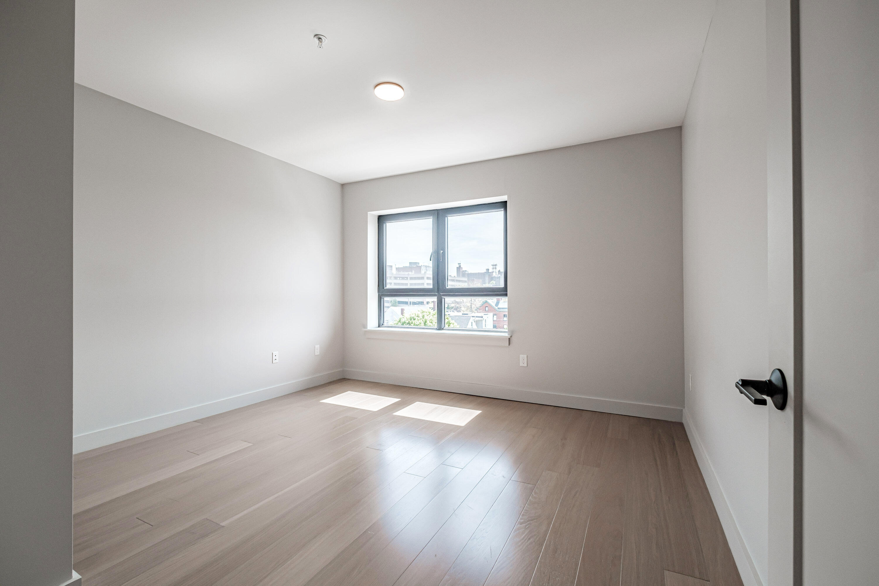 75 Chestnut Street, 605