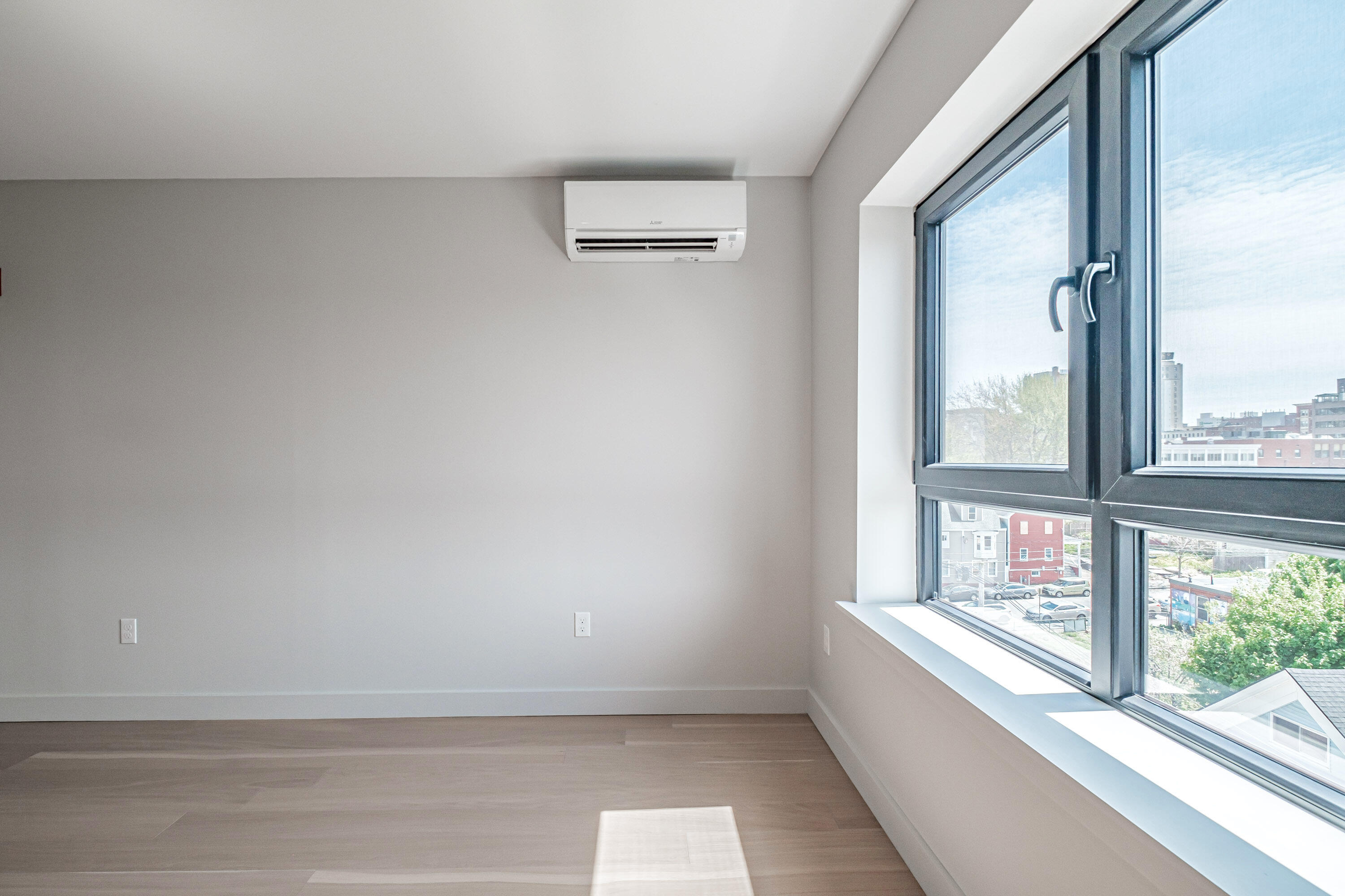 75 Chestnut Street, 605