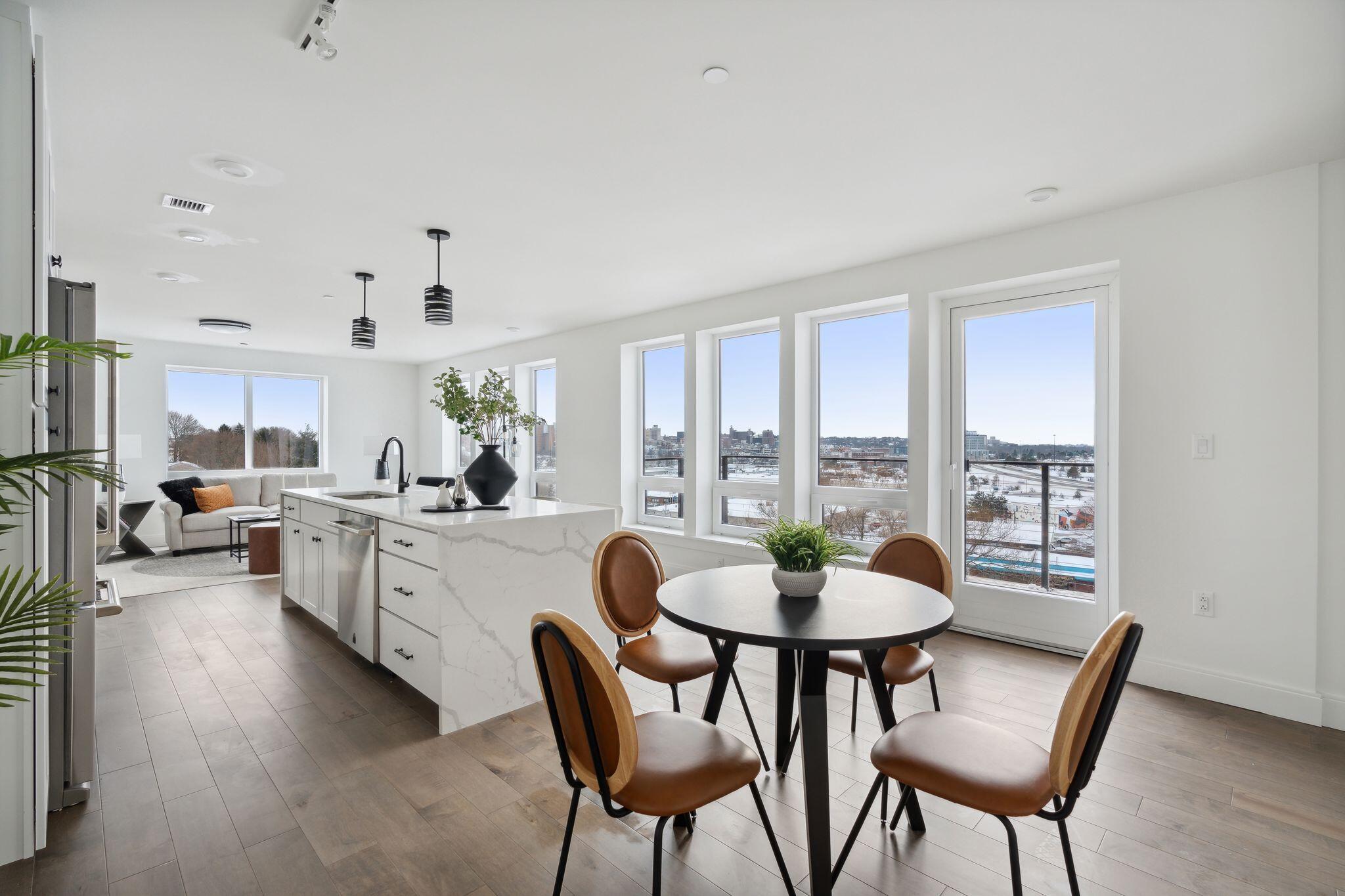 218 Washington Avenue, 306