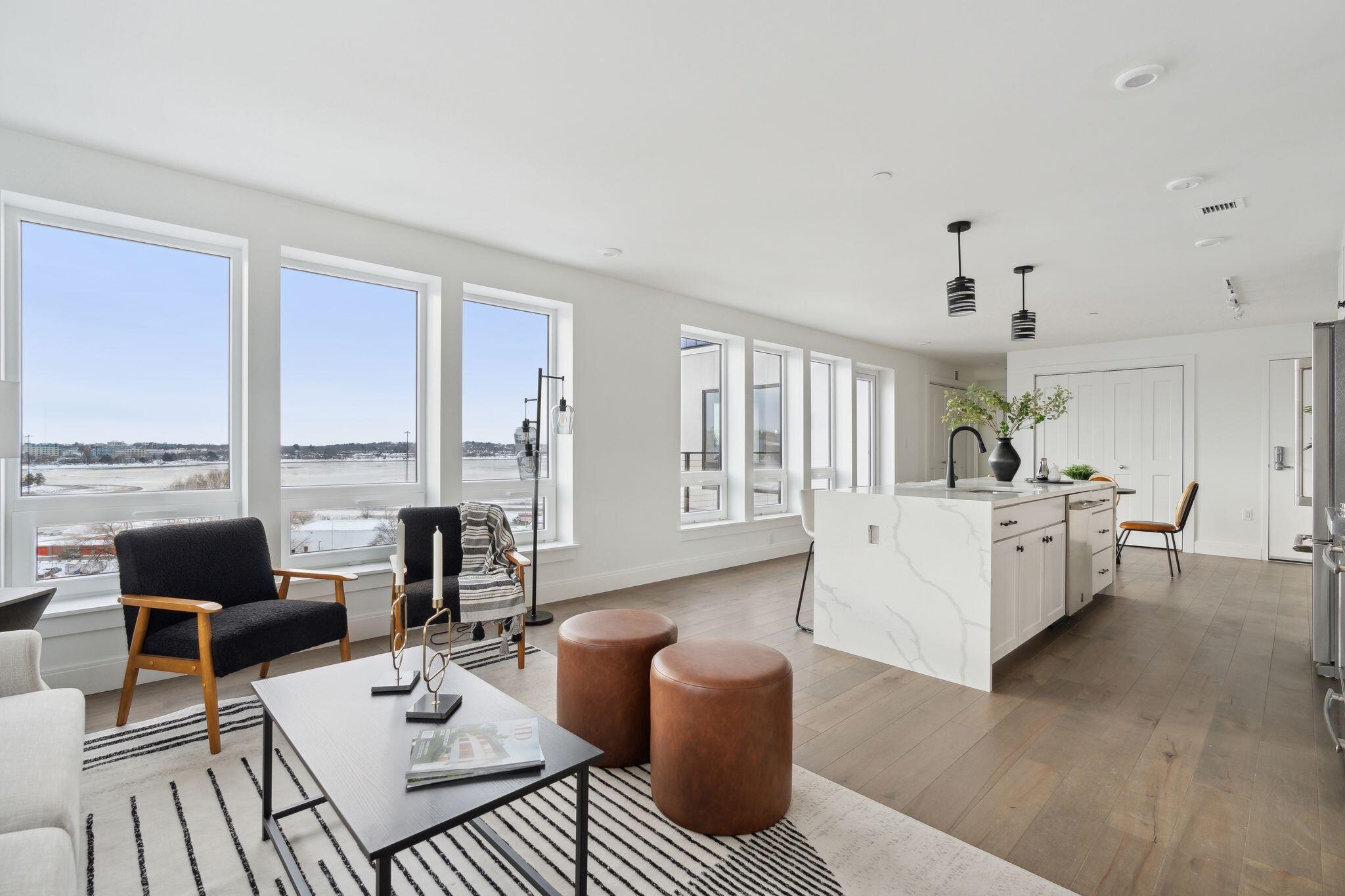 218 Washington Avenue, 306
