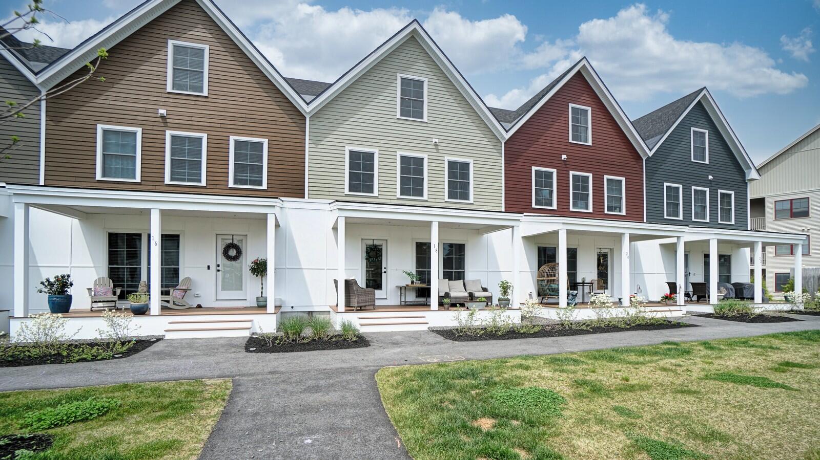 18 Pacer Way, C-2B