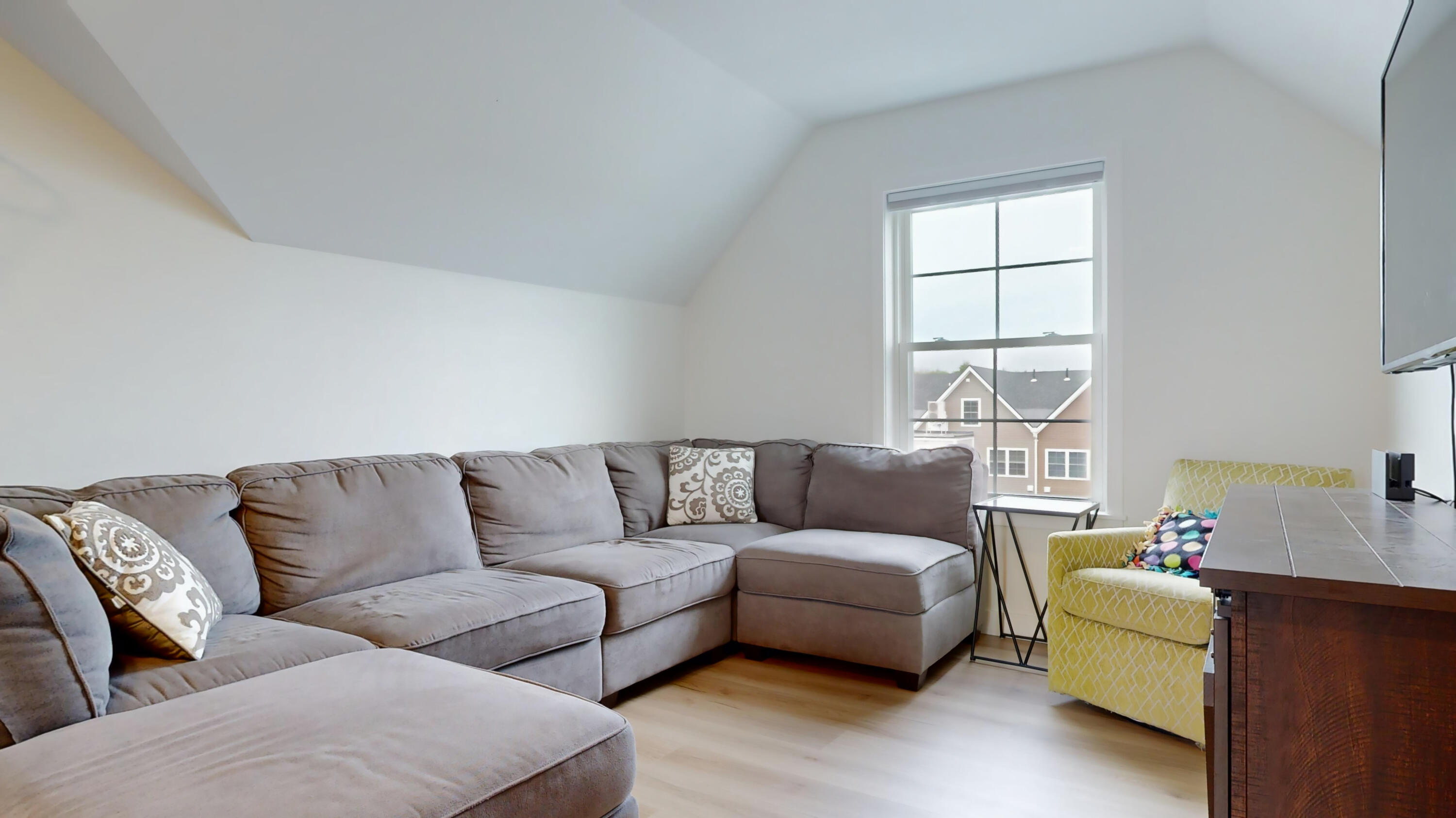 18 Pacer Way, C-2B
