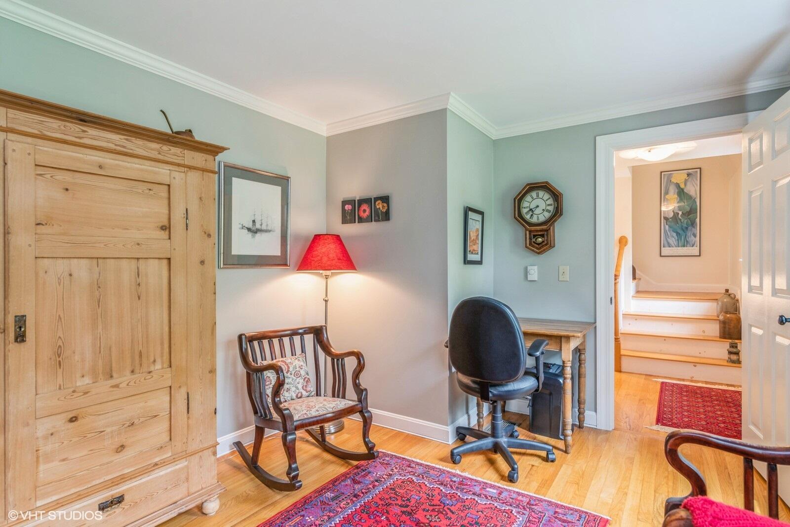 49 Applegate Lane, 49
