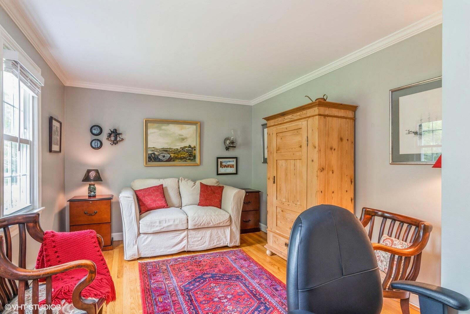 49 Applegate Lane, 49