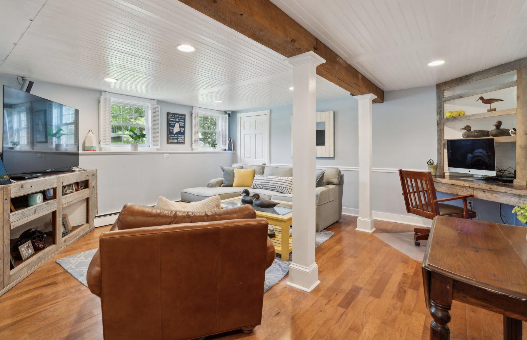 12 Hallmark Road