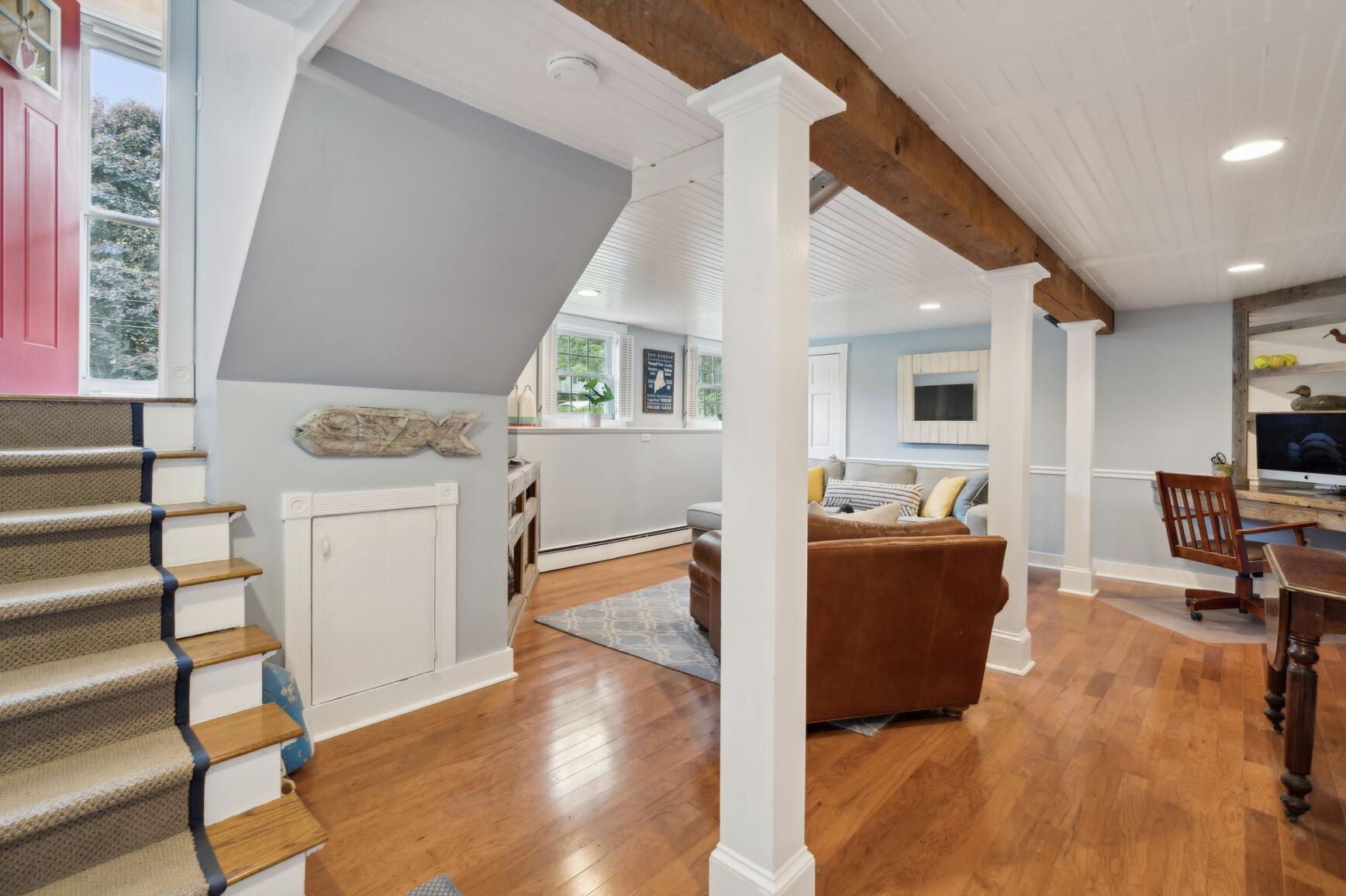 12 Hallmark Road