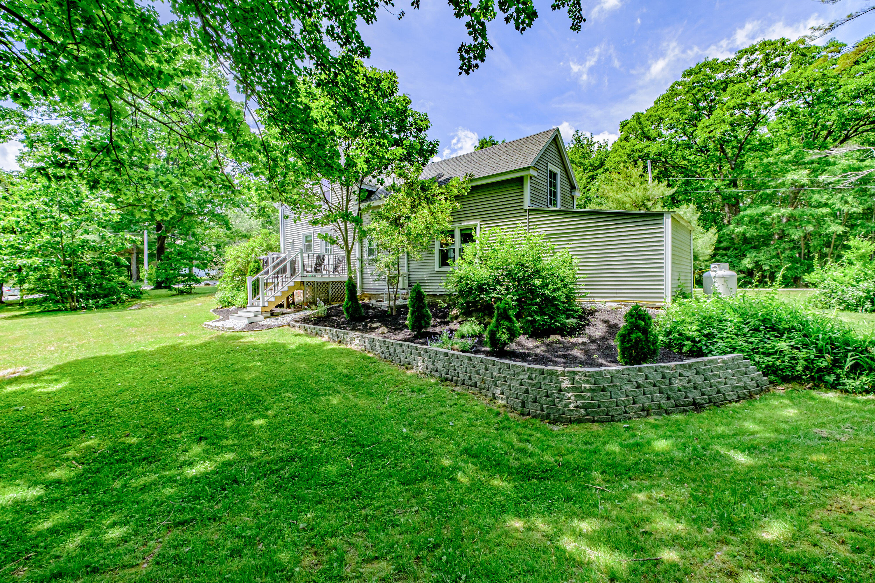 19 Ledgewood Drive