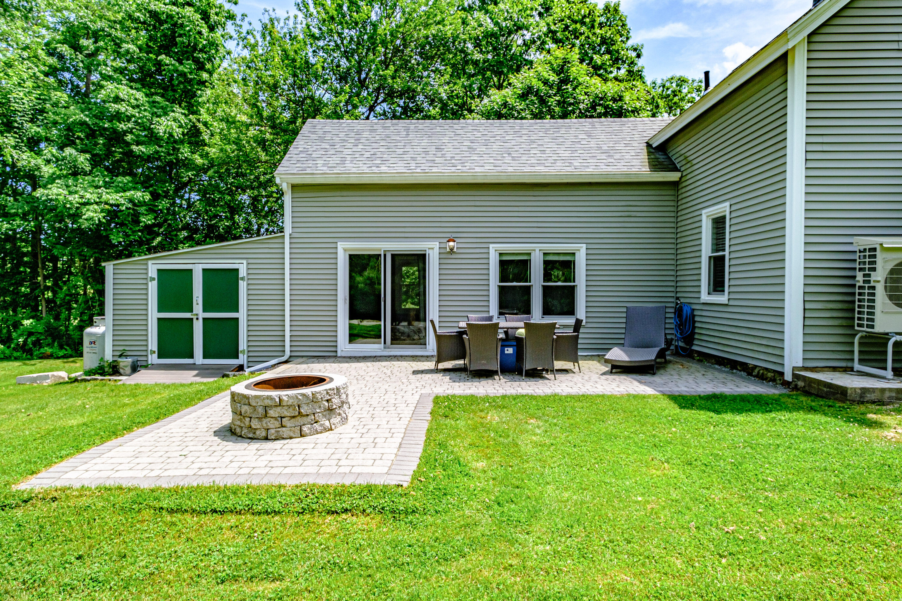 19 Ledgewood Drive