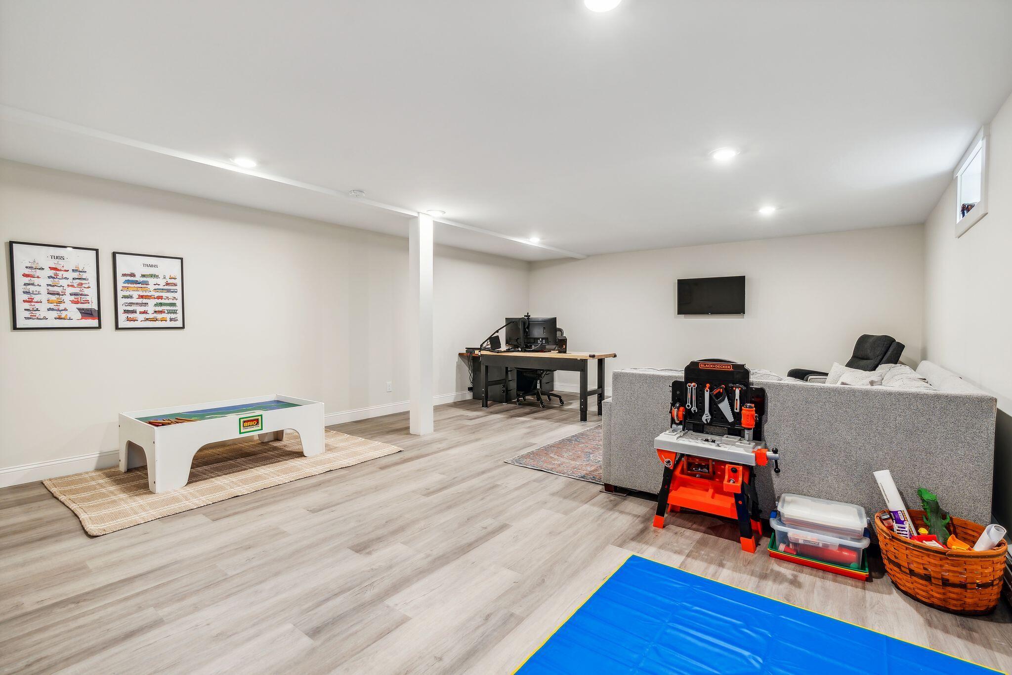 35 Perreault Way