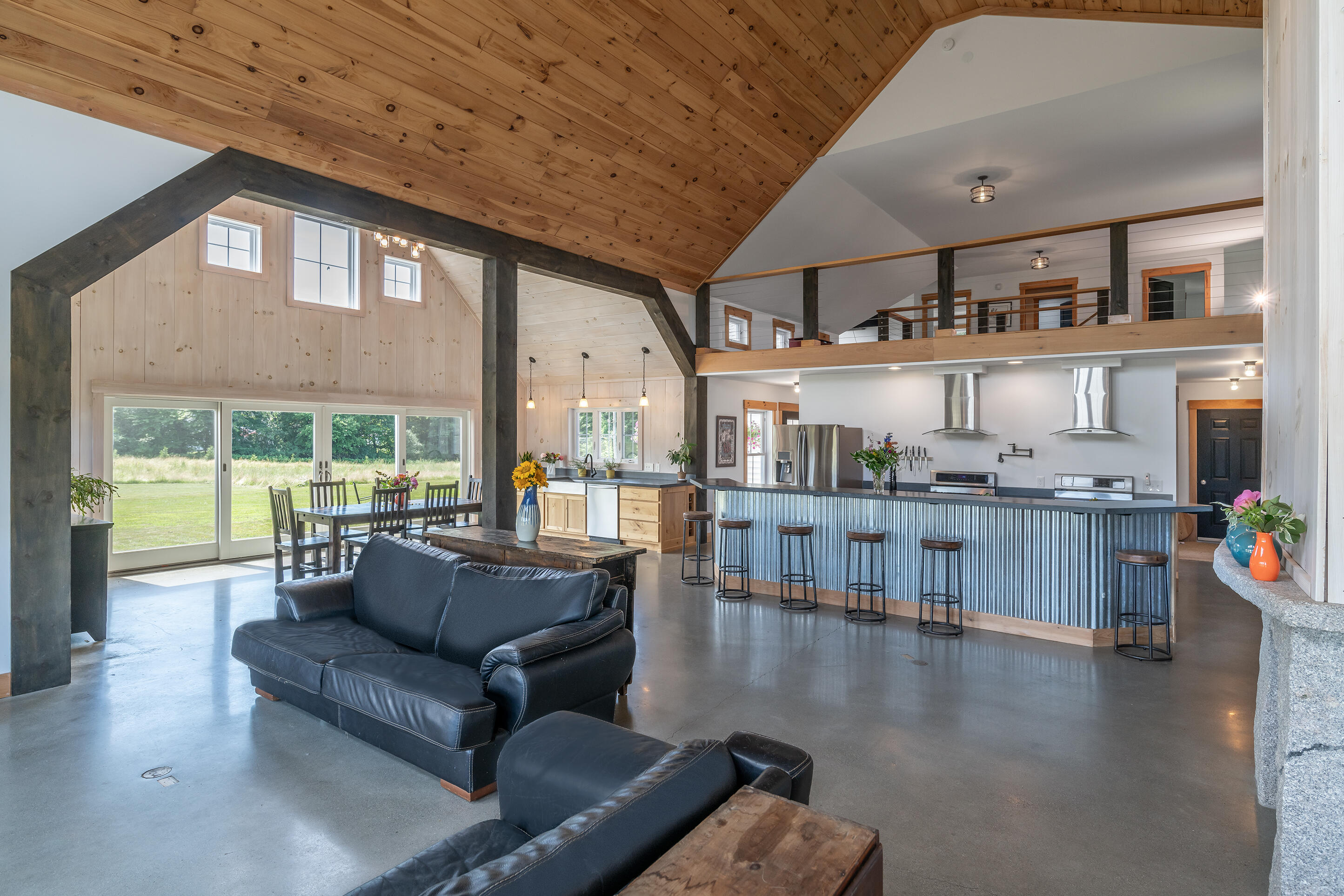 18 Leeward Passage