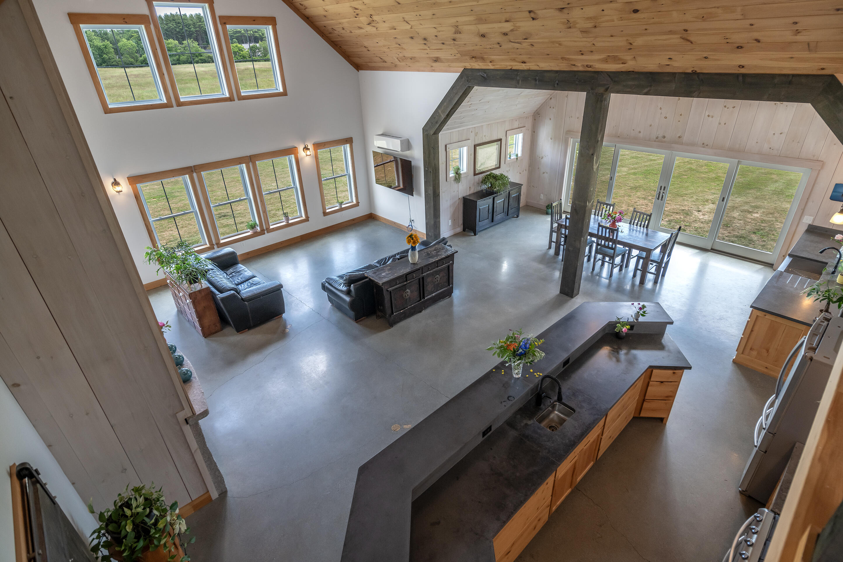 18 Leeward Passage