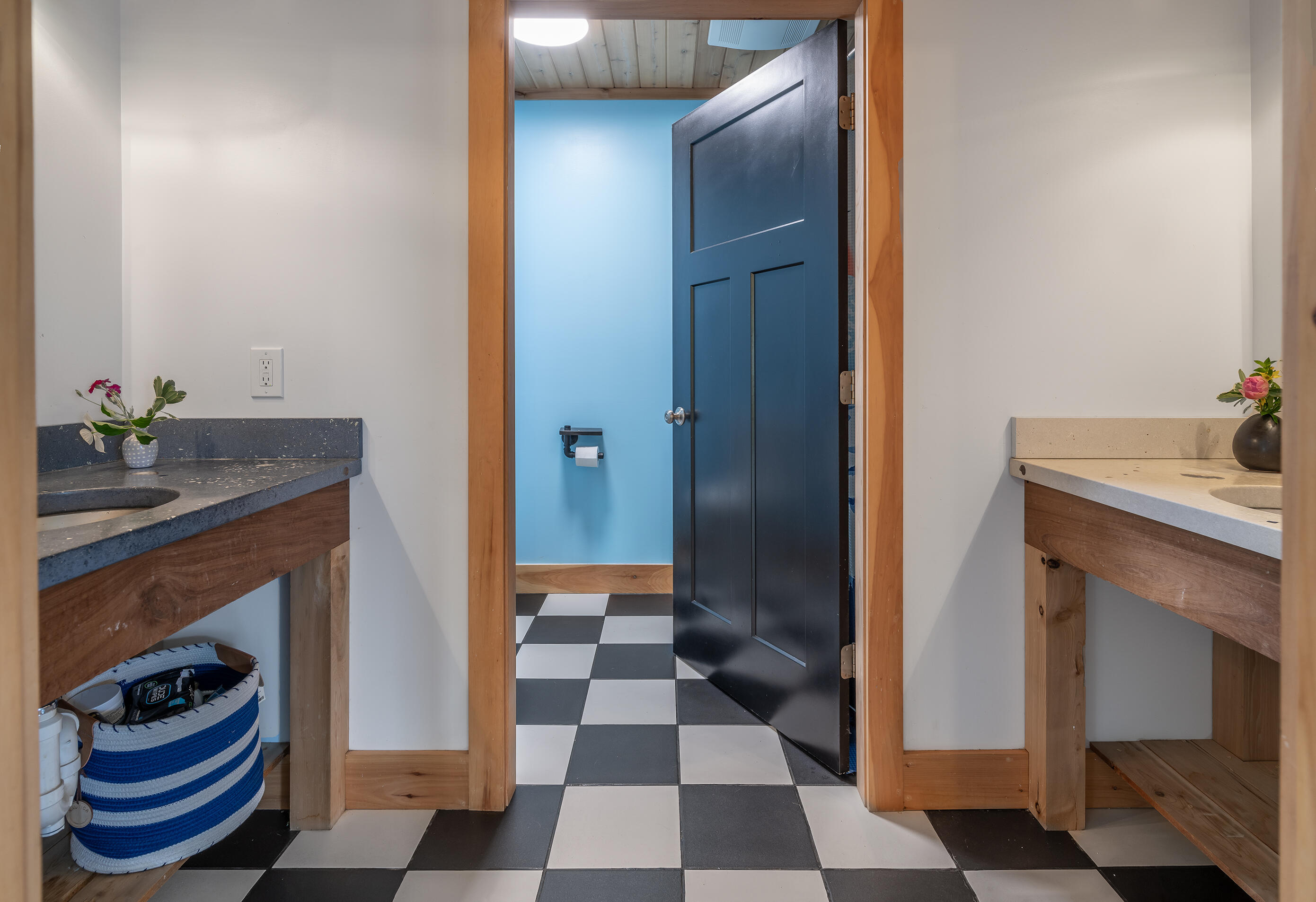 18 Leeward Passage