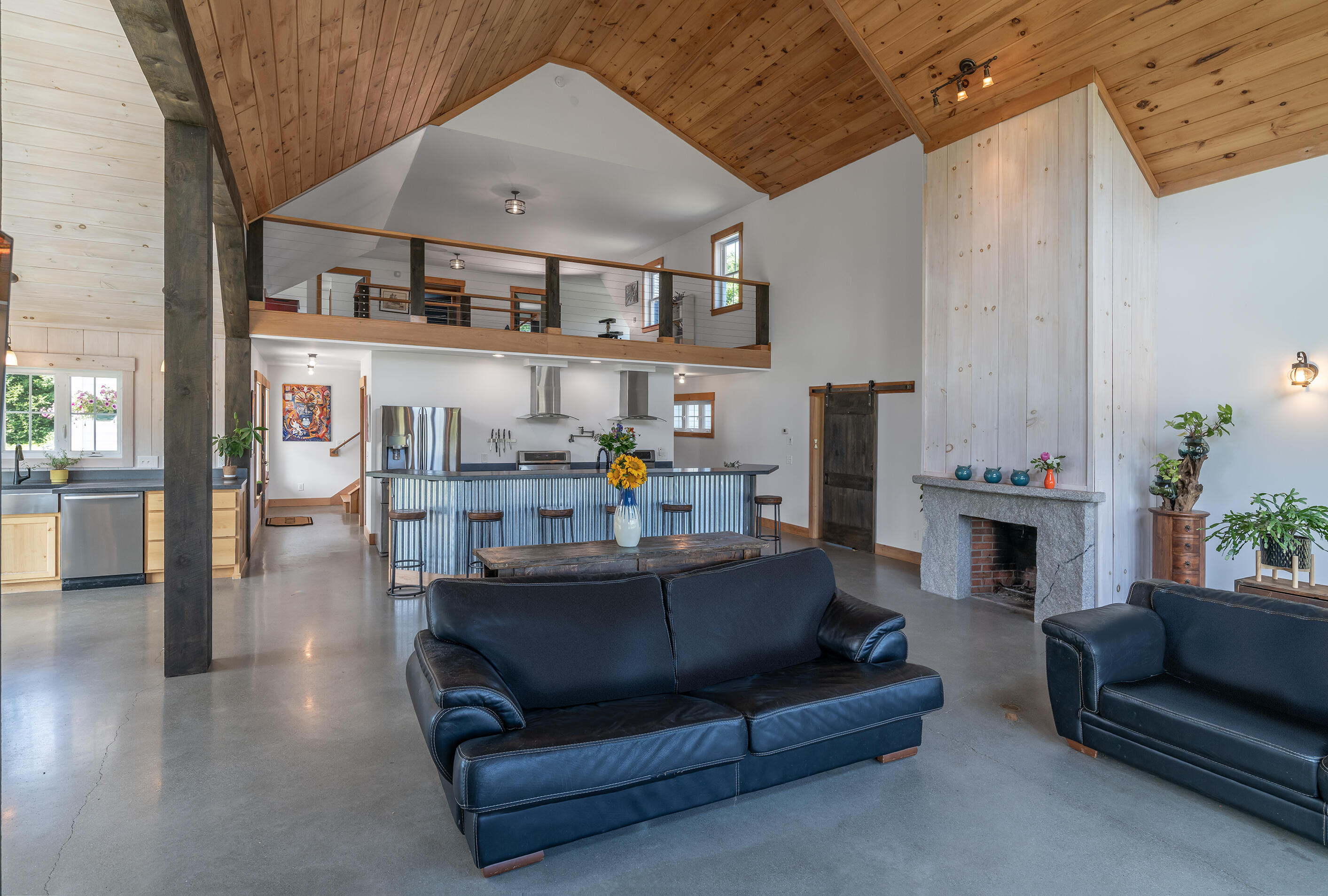 18 Leeward Passage