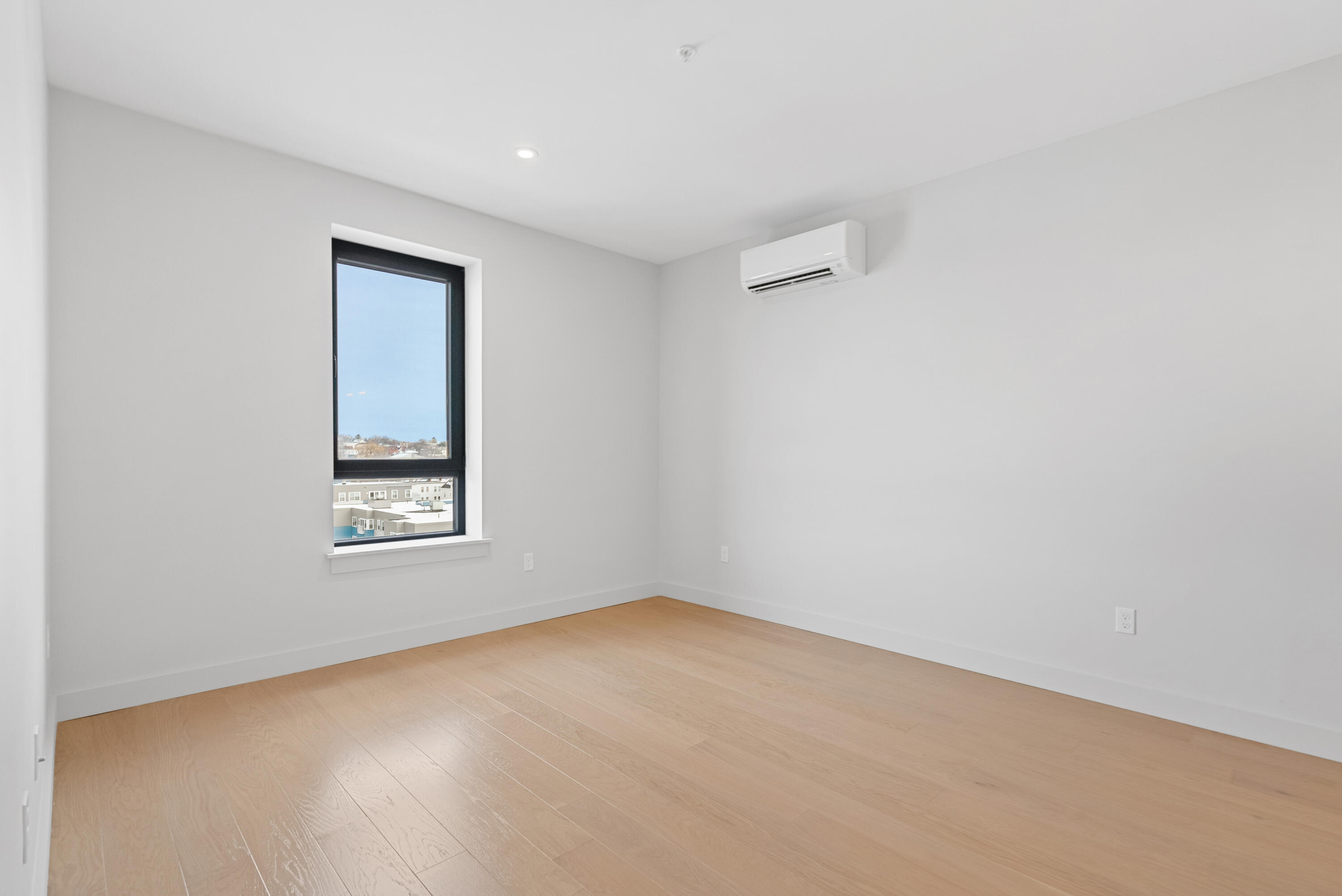 75 Chestnut Street, 706